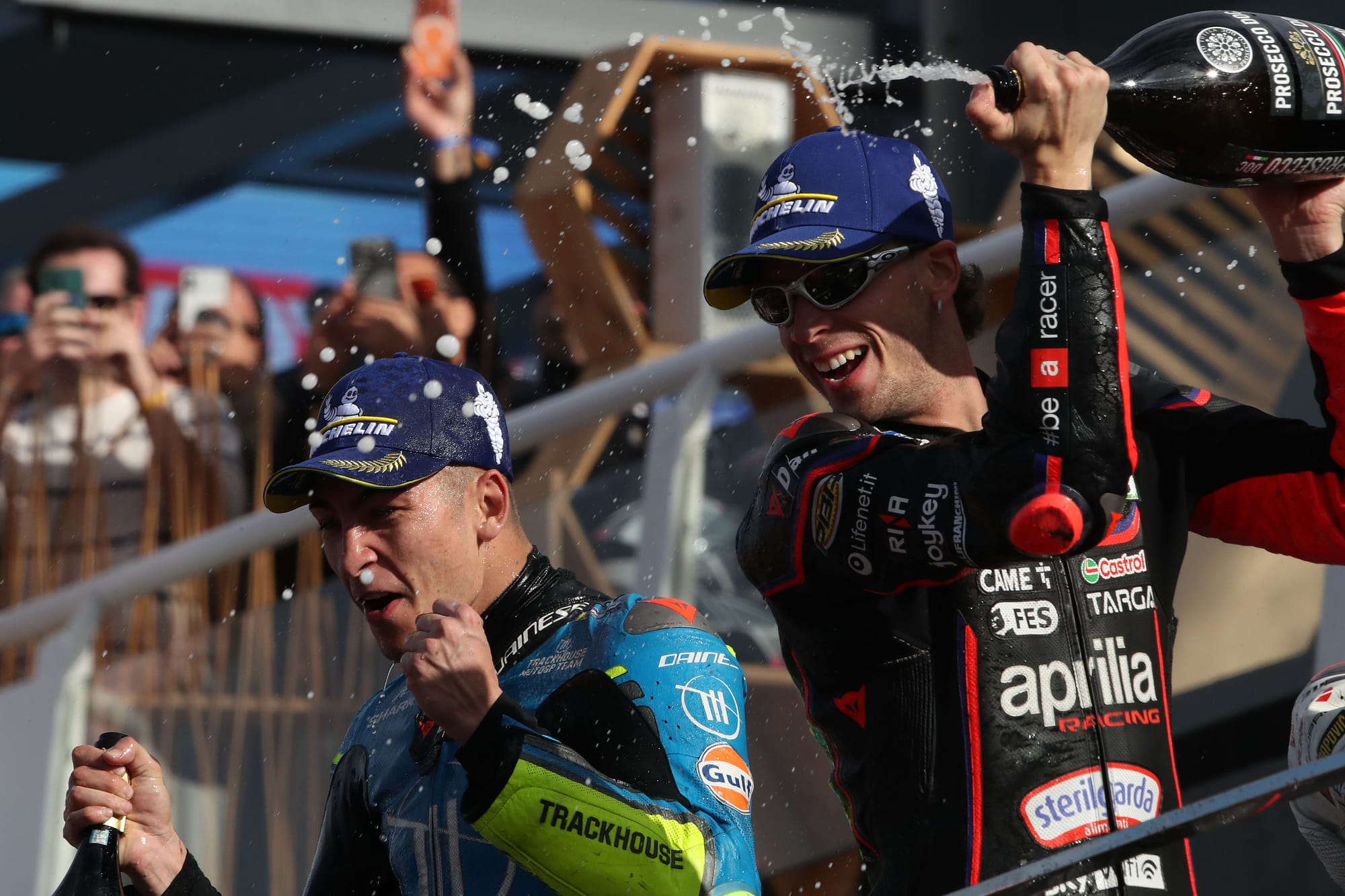 Valence 2025 : Doublé Aprilia et triomphe de Marco Bezzecchi 🏁