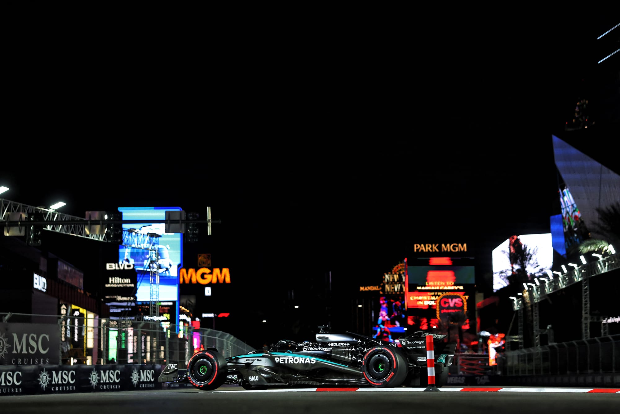 Las Vegas FP3 2025 : Russell s’embrase, Verstappen en chasse, McLaren cale 🔥