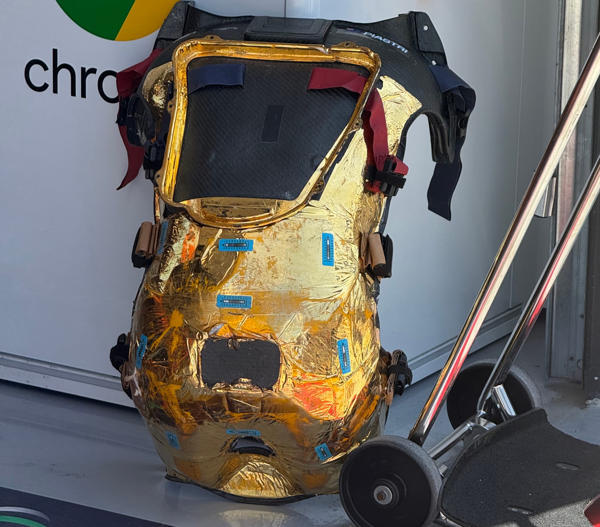 Ce qui pourrait expliquer la disqualification choc de McLaren pour usure de la planche