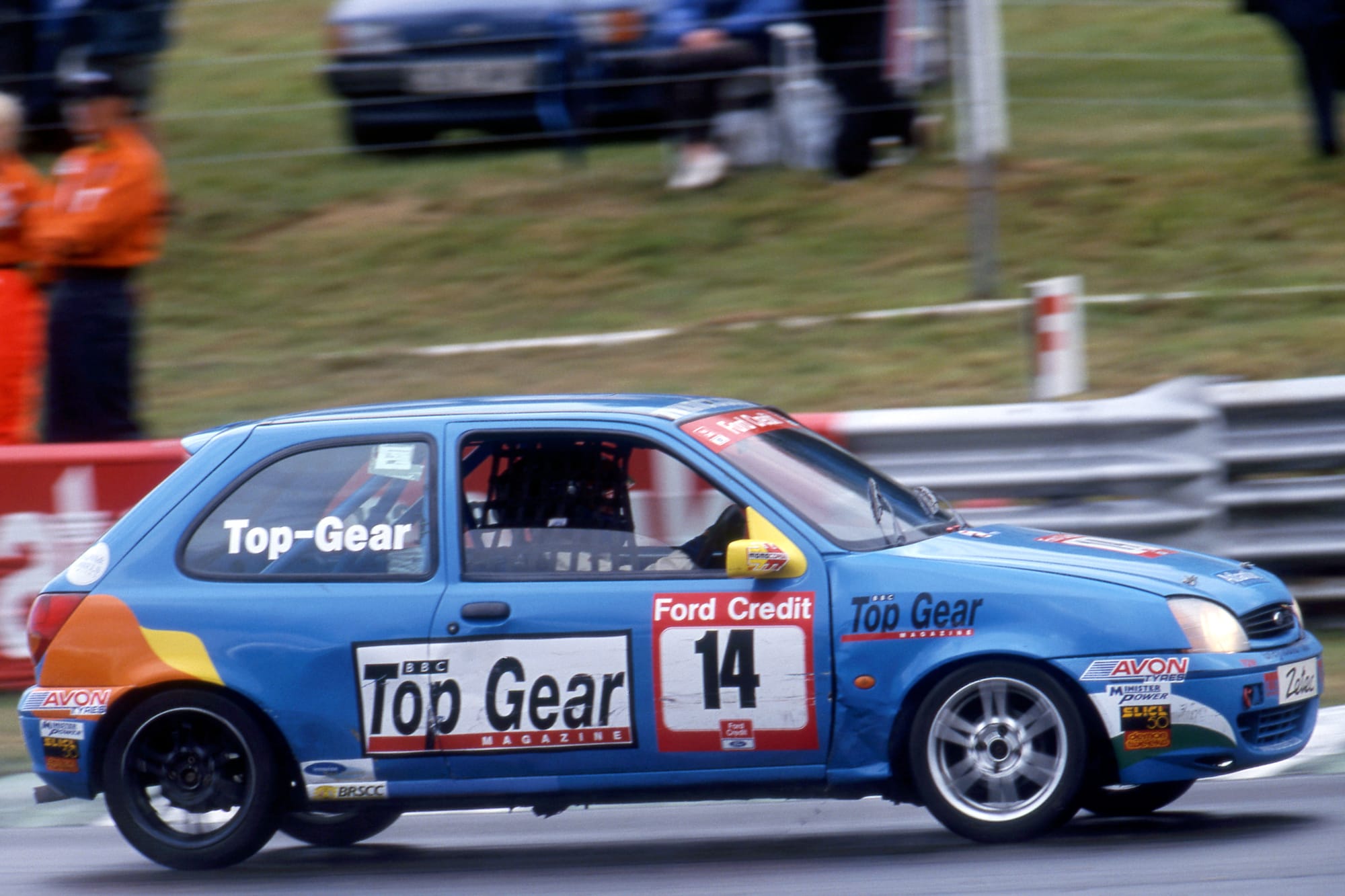 🏁 John « B&Q » Batchelor : l’outsider du BTCC qui a brouillé les lignes entre sport, business et chaos