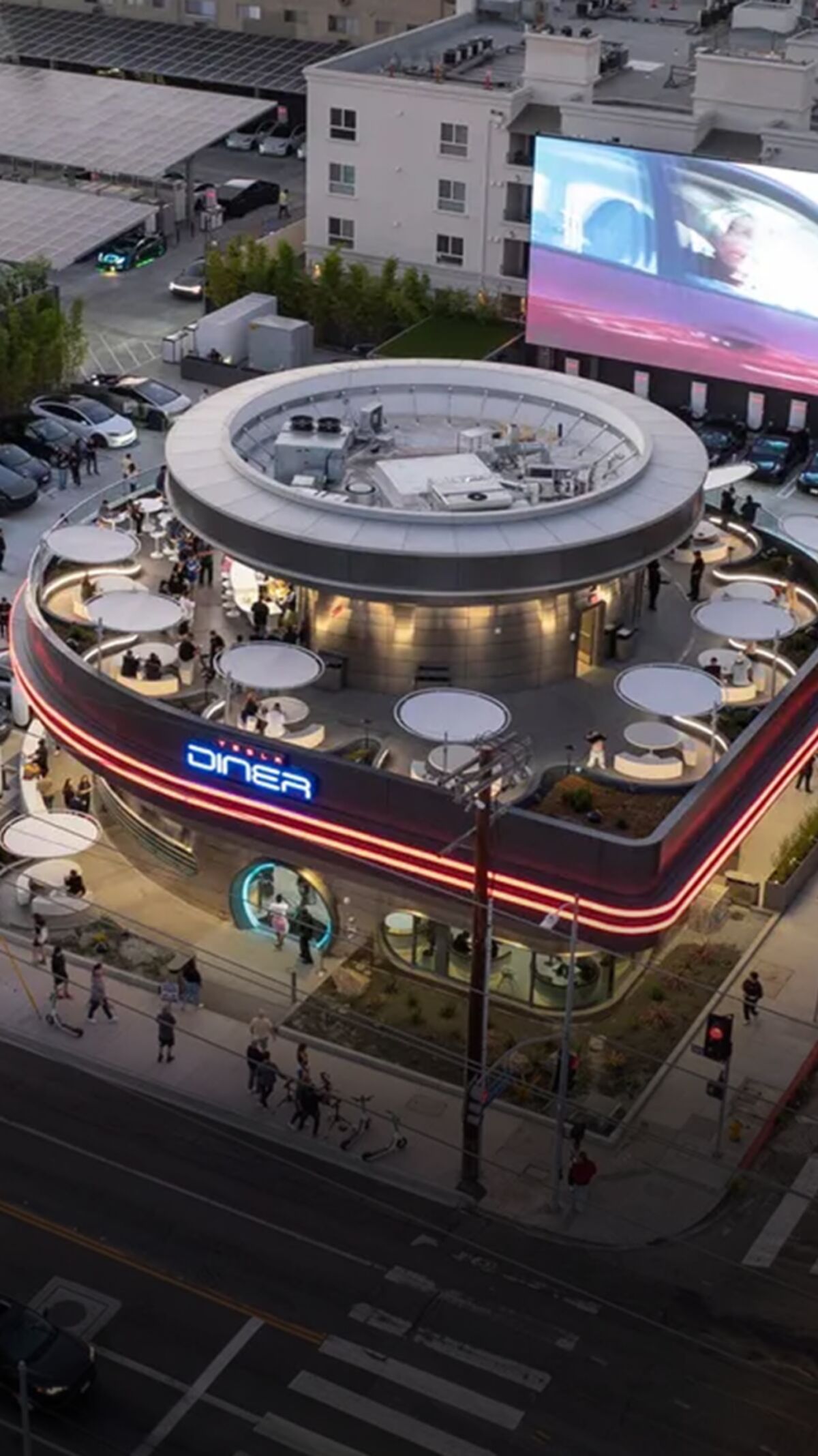 Vidéo: test du Tesla Diner