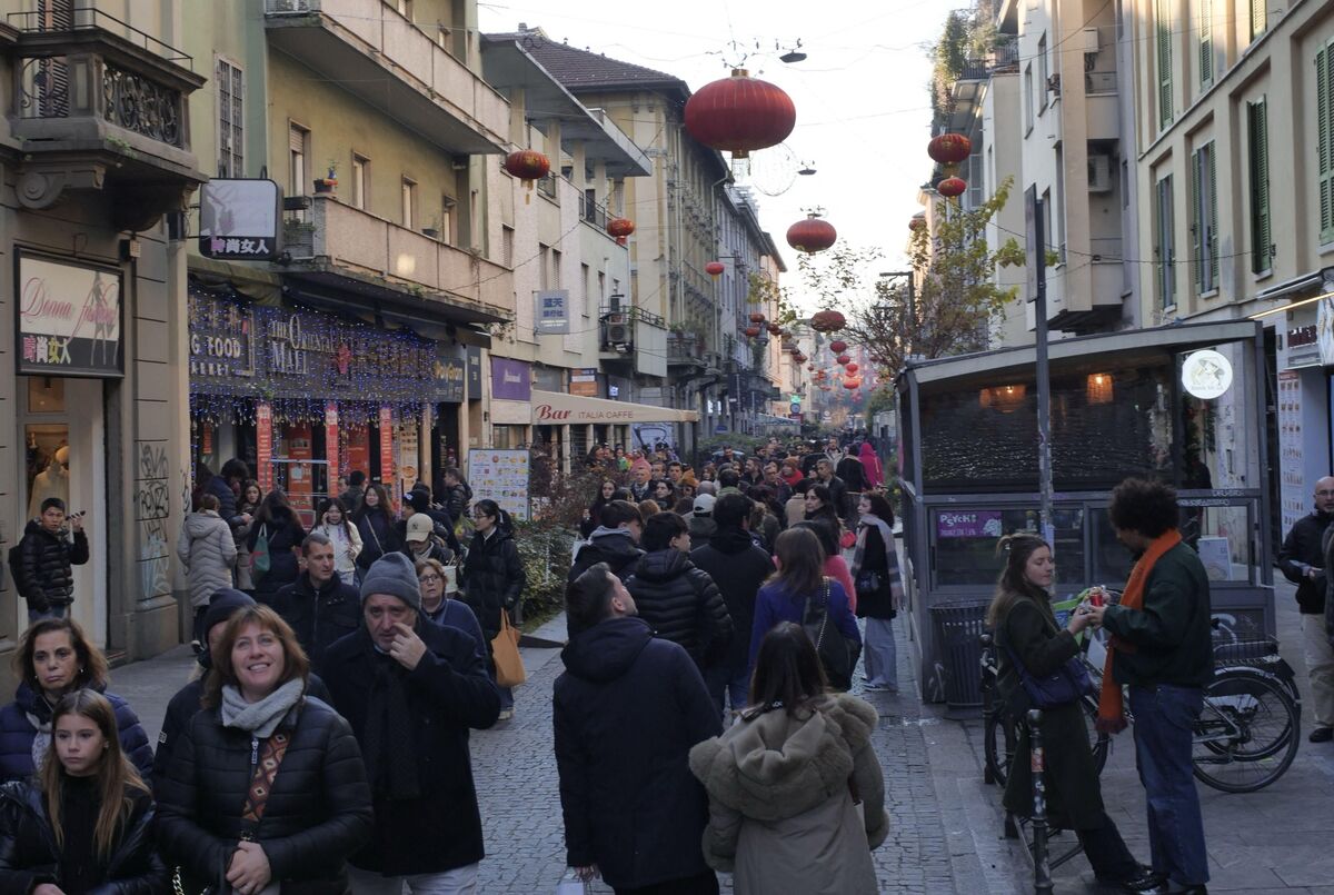 Via Paolo Sarpi à Milan : baozi, ramen, bubble tea et street food à la croisée des cultures.