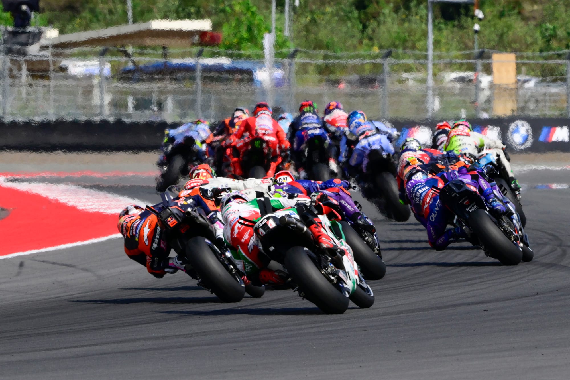 🏁 MotoGP 2027 : le grand virage se prépare déjà (850cc, gel moteur et pneus Pirelli)