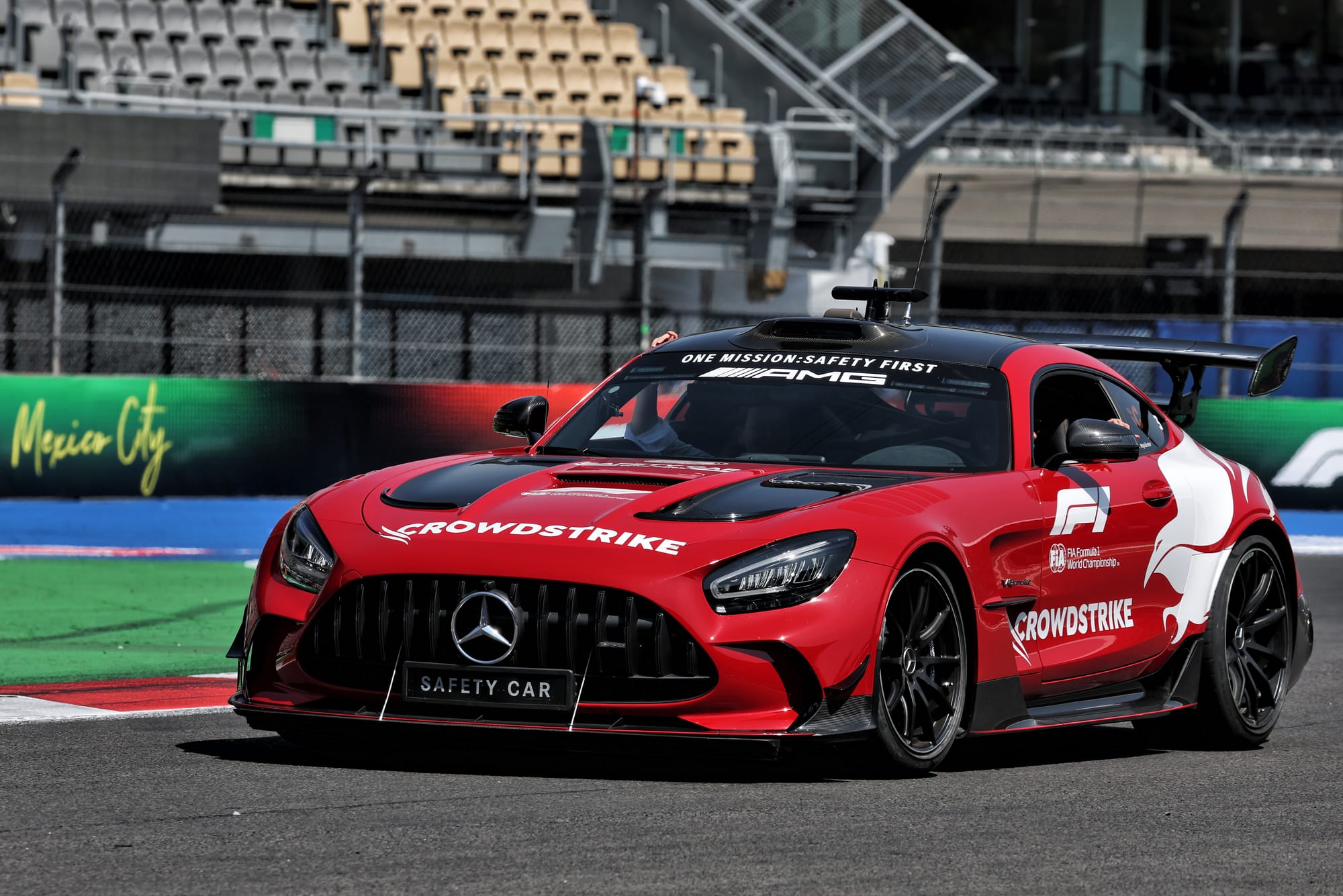 Aston Martin ne fournira plus de safety car en F1 en 2026
