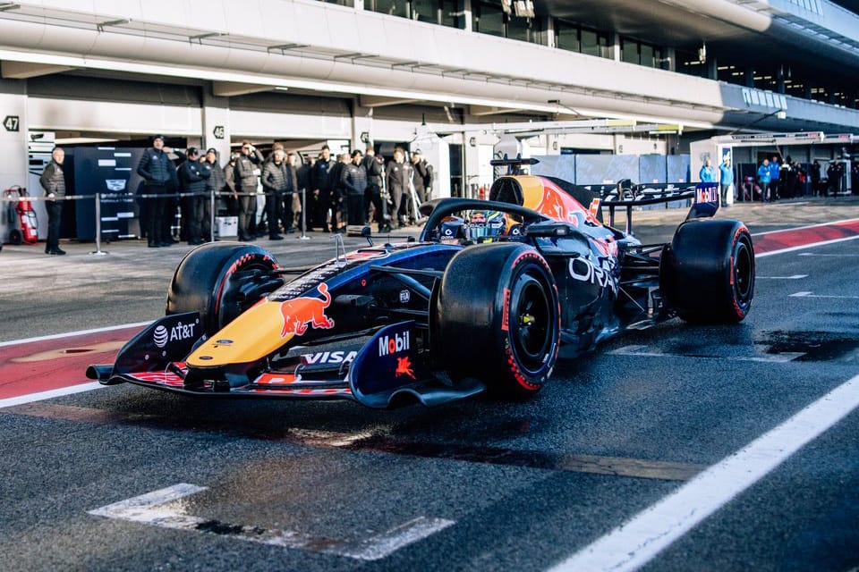 🏁 Essais F1 2026 à Barcelone : Red Bull prend les commandes malgré une matinée hachée 🚩