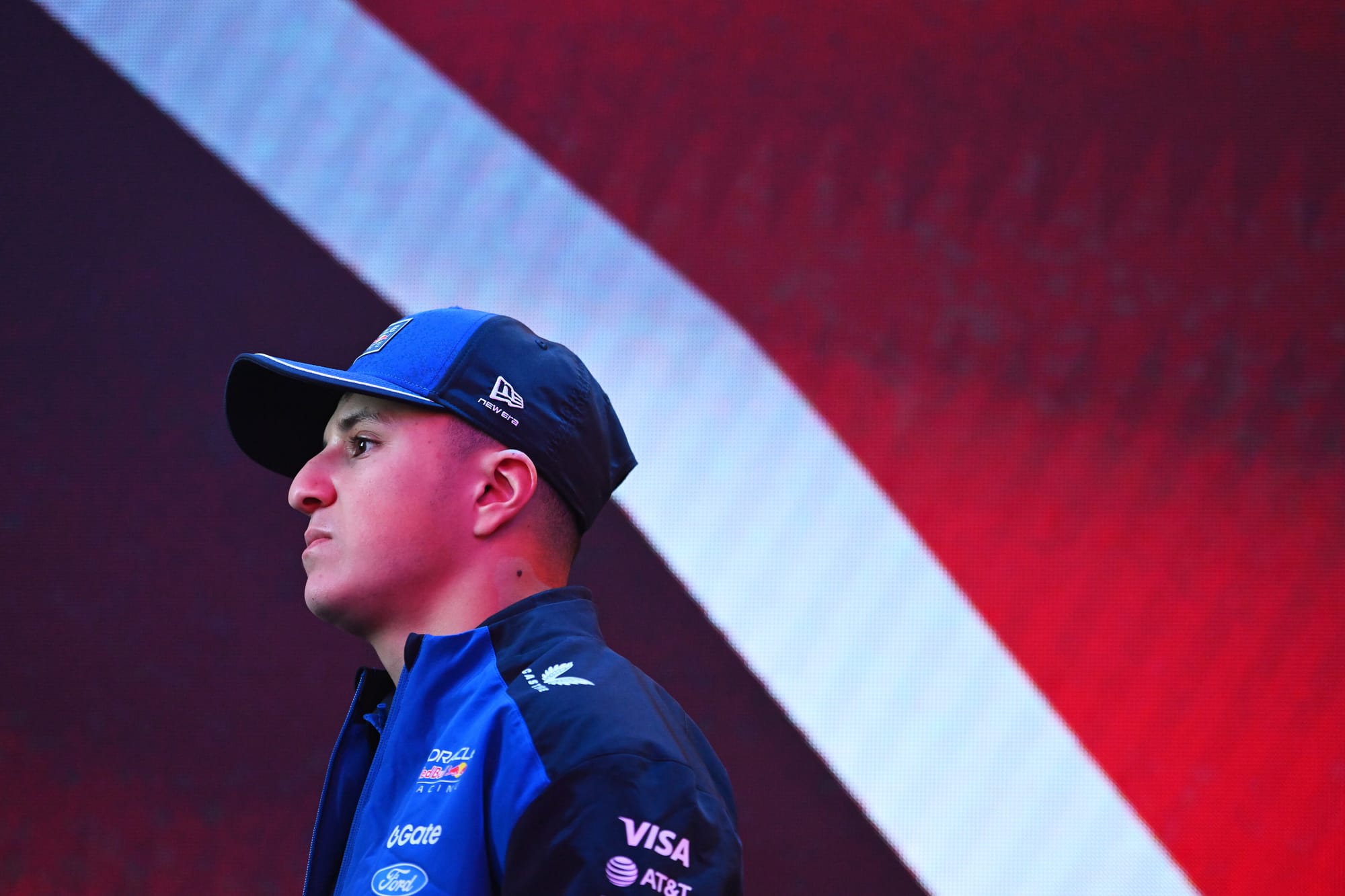 🏎️ Crash d’Isack Hadjar à Barcelone : la journée d’essais de Red Bull écourtée