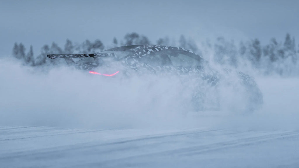 Prototype AMG Mythos sur base de CLE : allure radicale et aileron massif