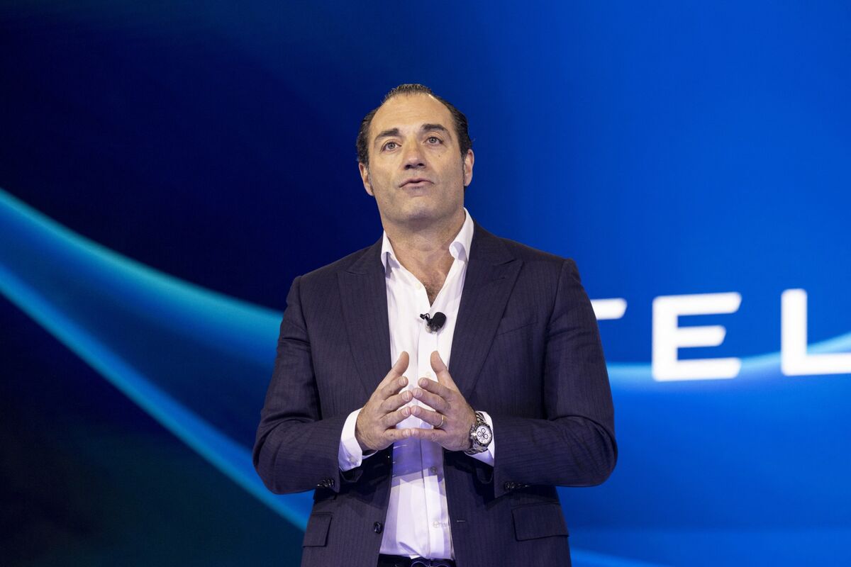 Stellantis : 22,2 Md€ de charges sur l’électrique, résultats en berne et action en chute libre