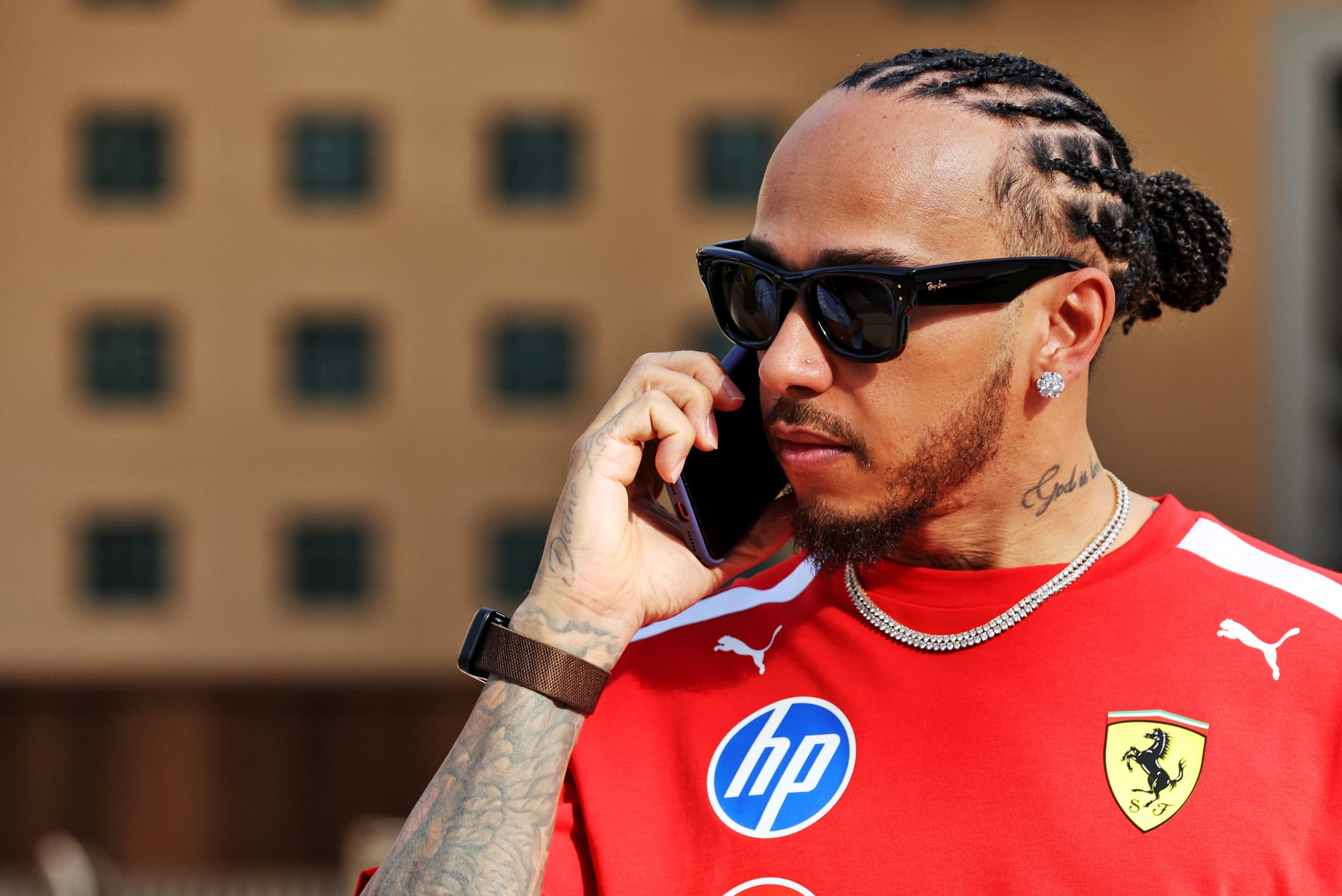 🏎️ Hamilton admet un frein pour 2026 : le changement d’ingénieur de course chez Ferrari