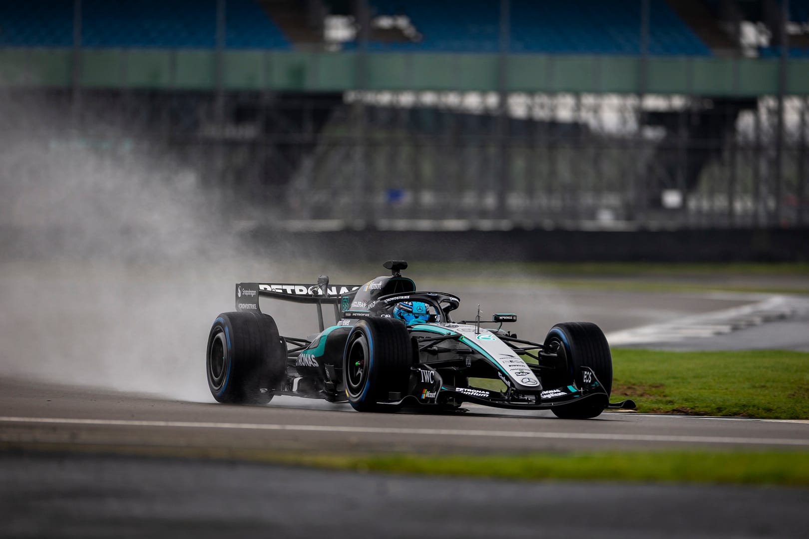 🌧️ F1 2026 : Bahreïn pourrait devenir le théâtre d’un test pluie inédit grâce à des arroseurs