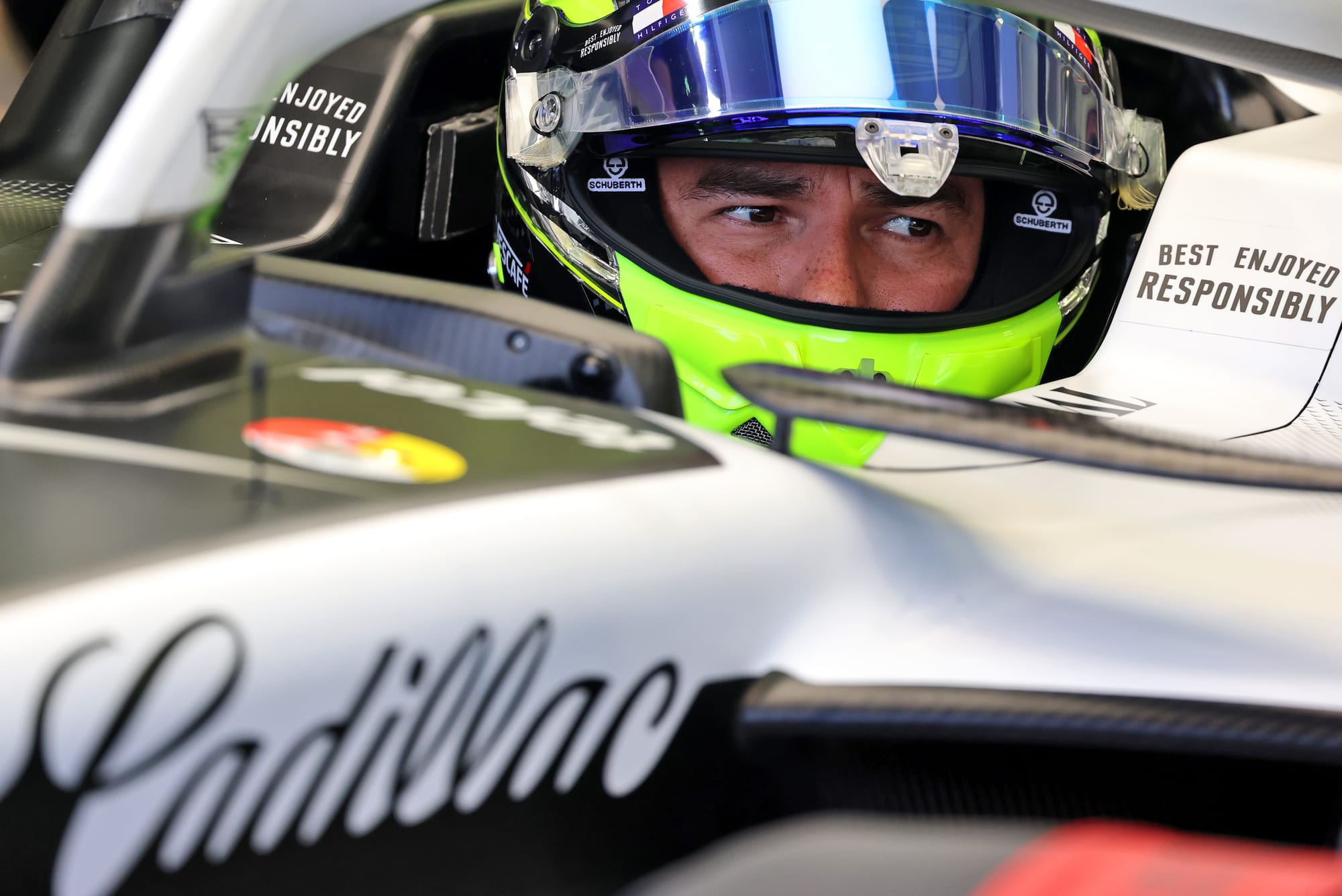 Leclerc signe le meilleur tour de Ferrari au début du deuxième test de Bahreïn