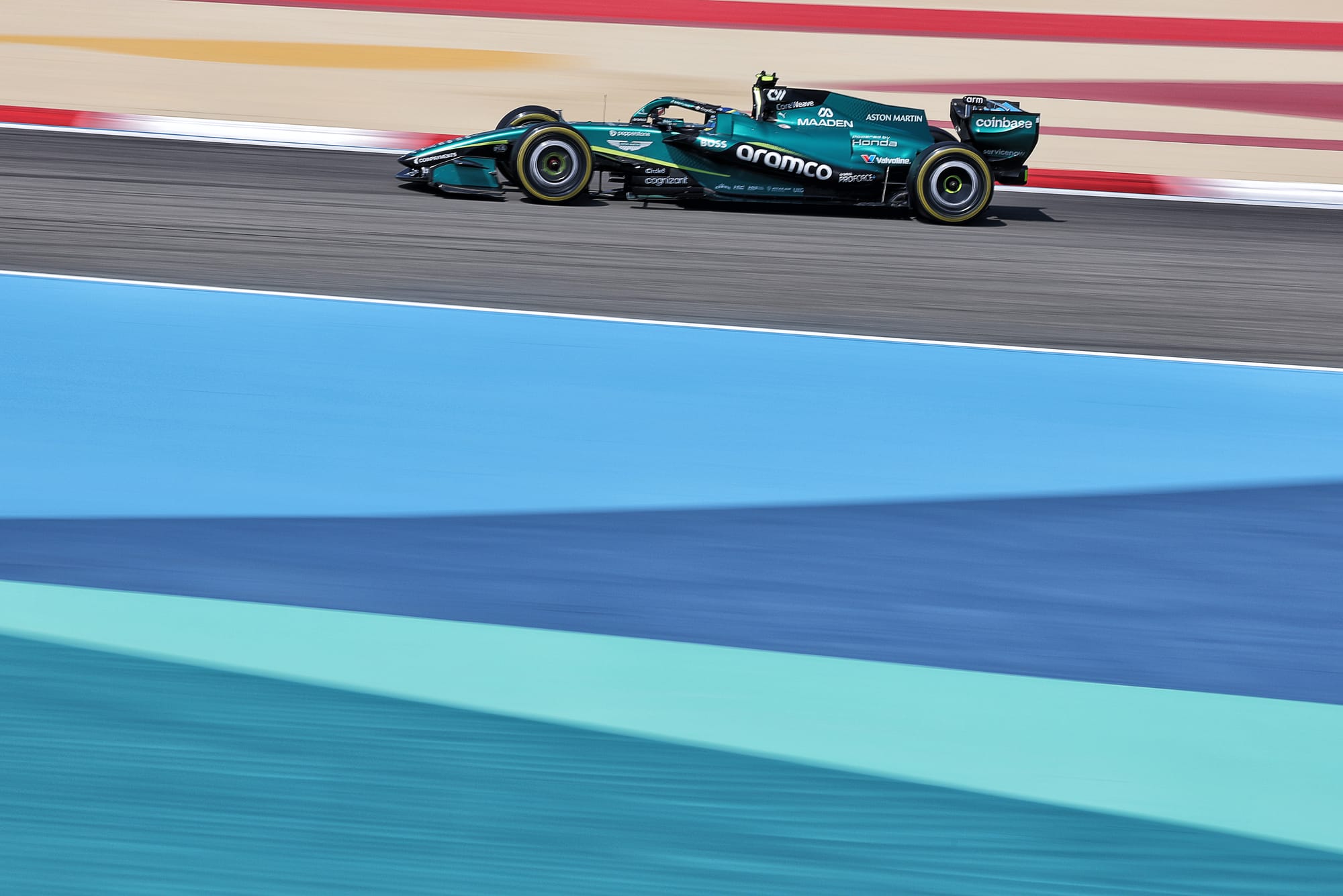 🏁 Essais F1 2026 à Bahreïn : Leclerc en tête, matinée compliquée pour Red Bull et Aston Martin