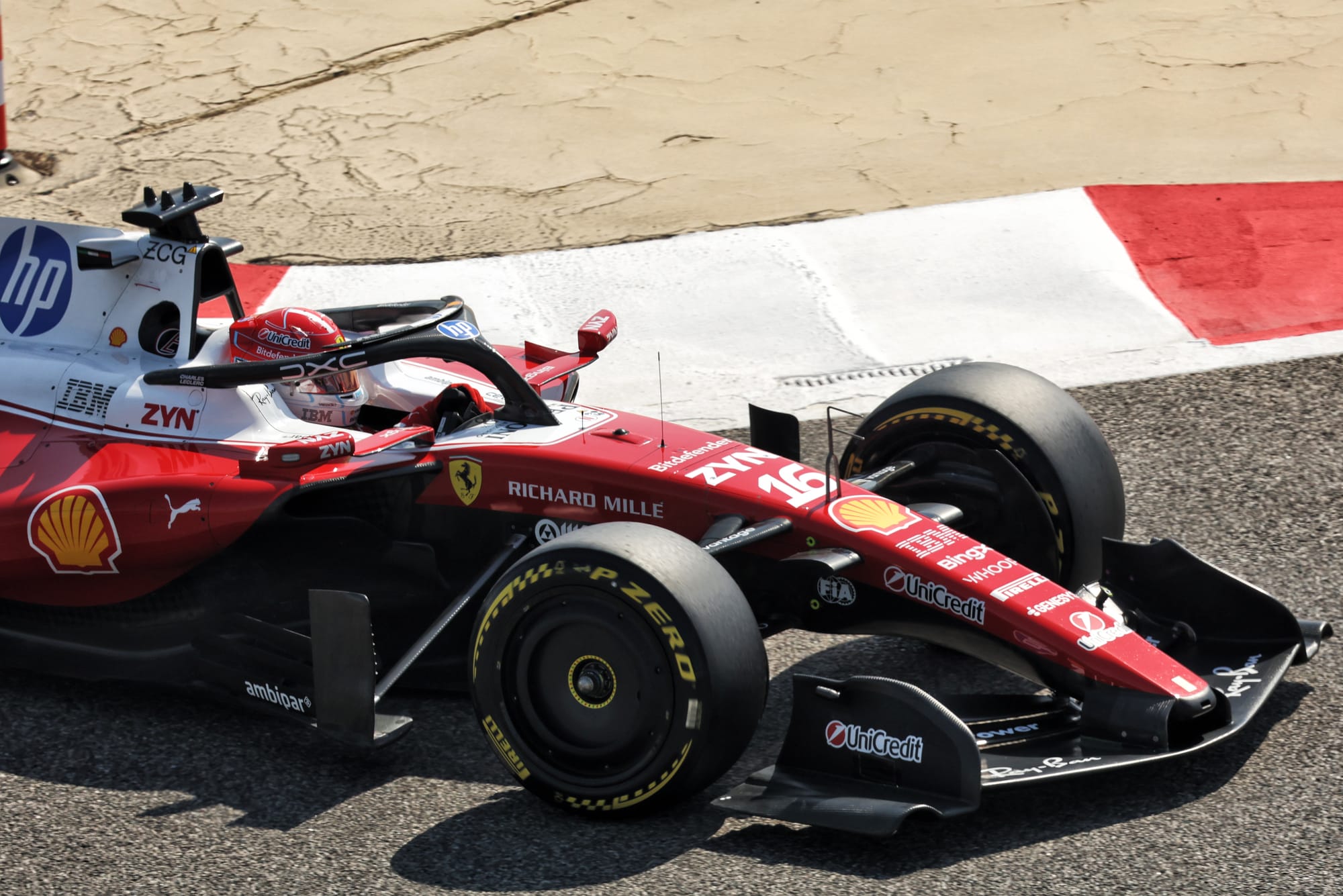 Leclerc le plus rapide, Aston Martin limitée à deux tours lors de la dernière matinée