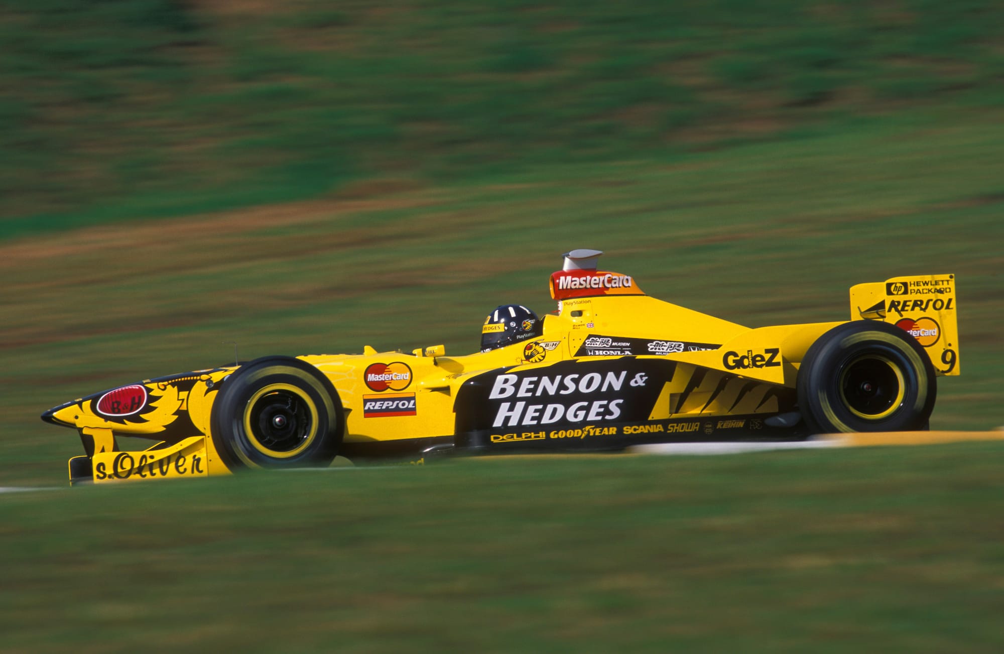 Jordan en 1998 : une saison charnière face aux défis Honda