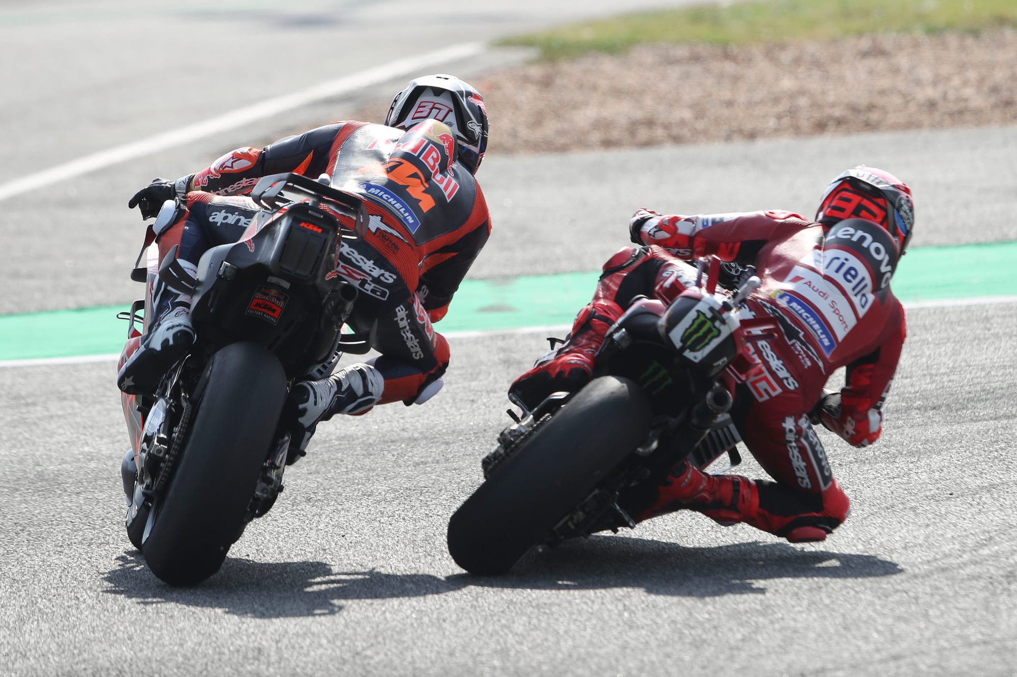 🏁 Thaïlande : Acosta décroche sa 1re victoire en sprint MotoGP après une pénalité contre Marquez