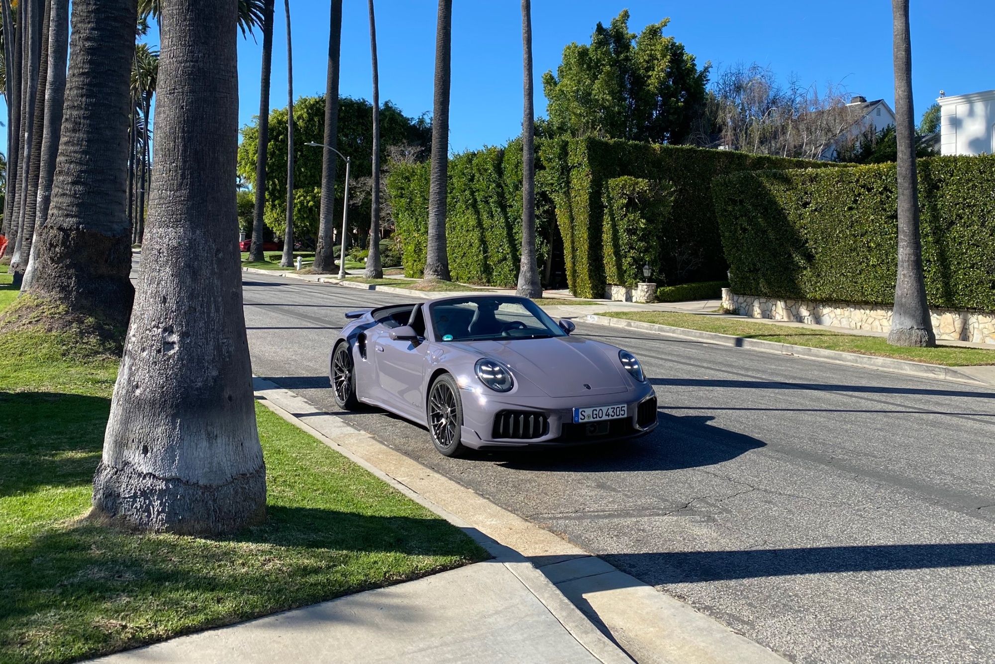 Porsche 911 Turbo S Cabriolet hybride: une fusée, mais le compromis de trop