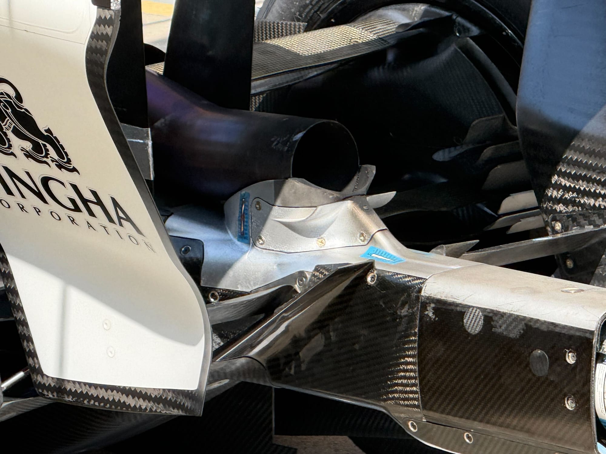 🏁 Haas s’inspire d’une trouvaille de Ferrari : l’aileron d’échappement débarque en Chine