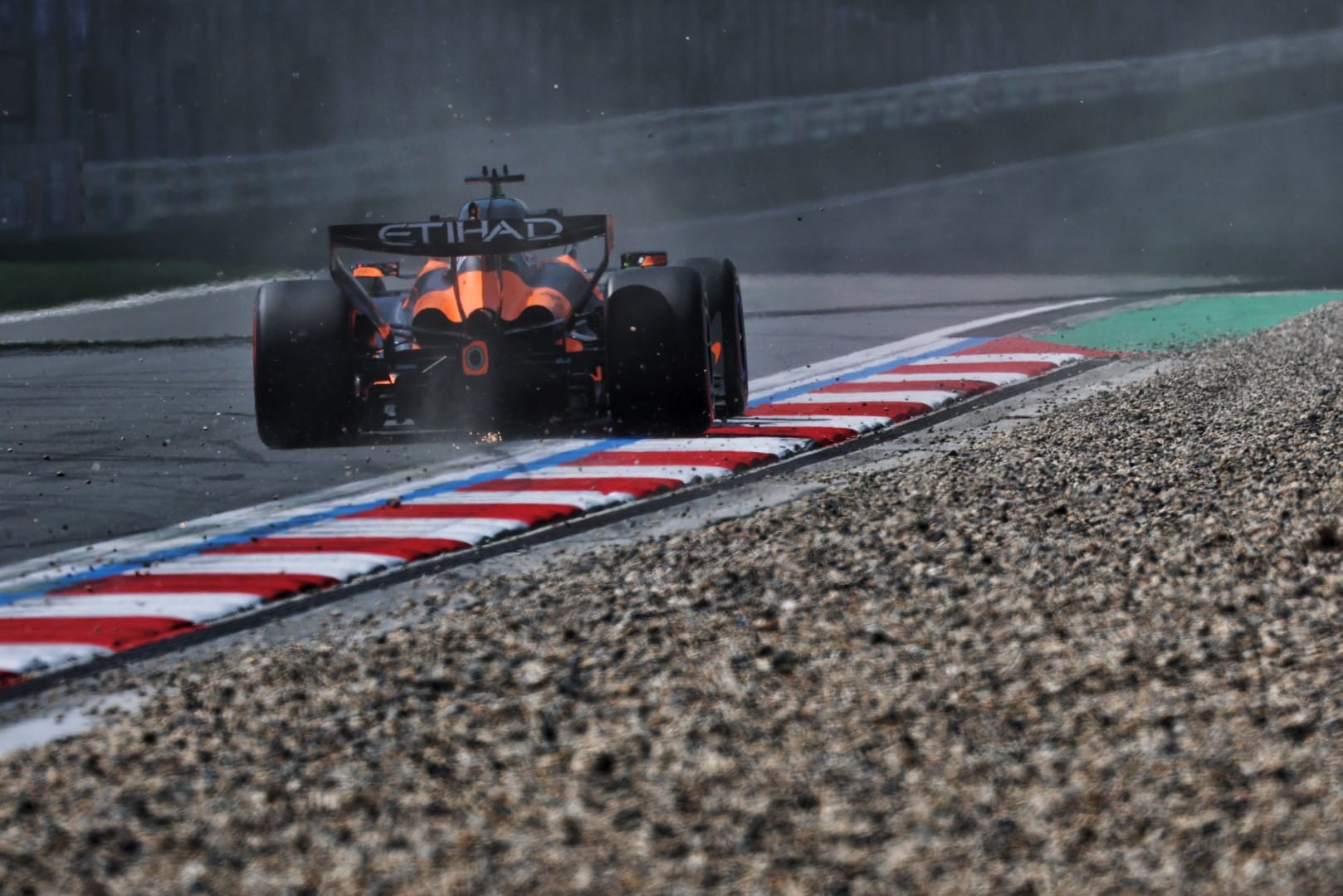 🏁 Russell s’offre la pole du sprint au GP de Chine, Antonelli et Gasly sous enquête