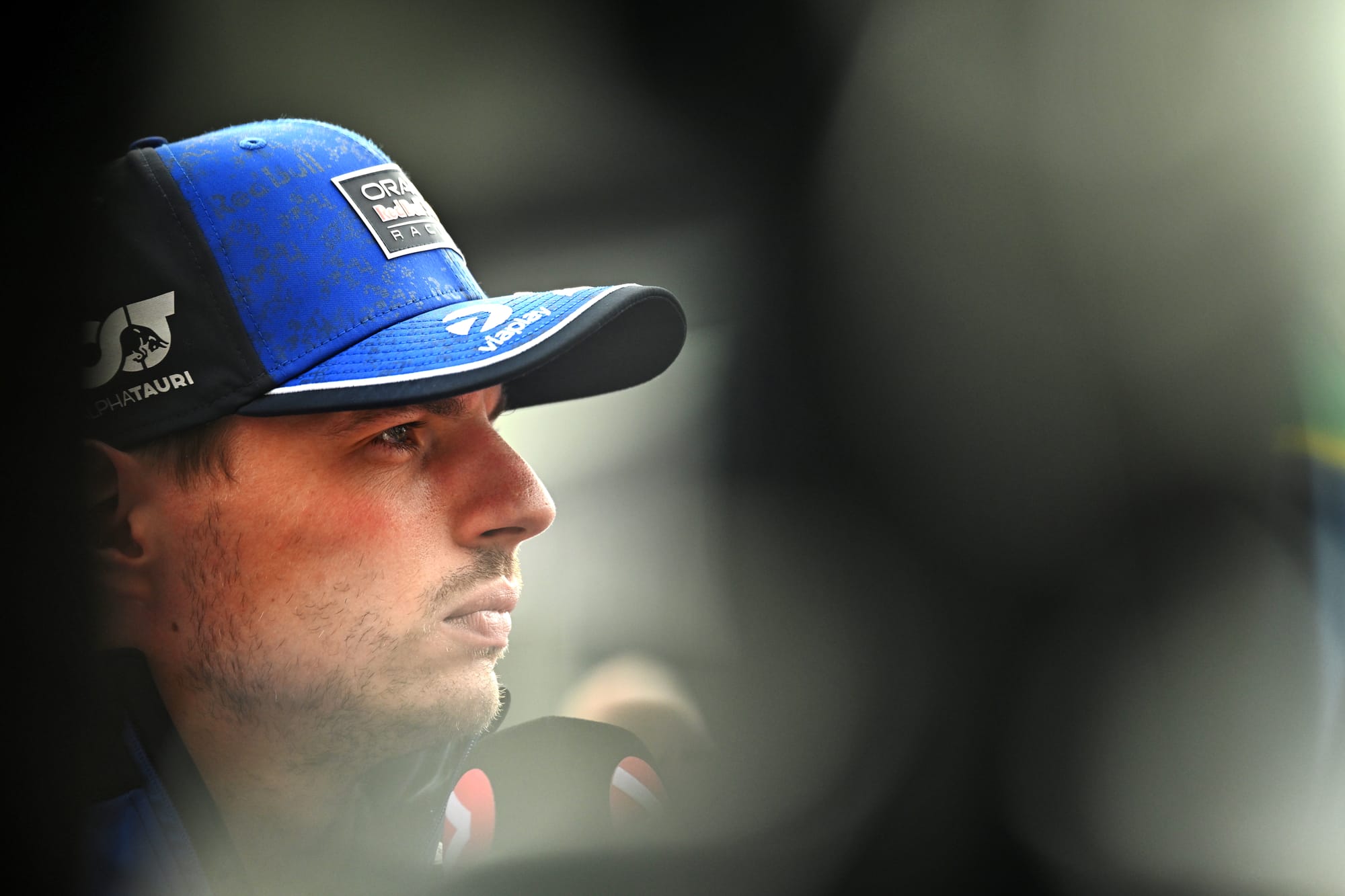 🏁 Verstappen disqualifié au Nürburgring : une victoire envolée pour un train de pneus