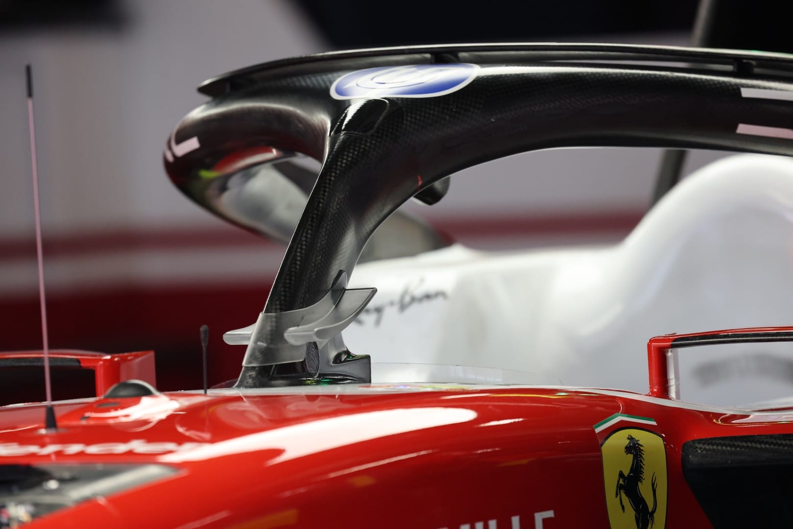 Aileron de halo Ferrari : pourquoi il est désormais autorisé en F1, mais menacé dès 2027