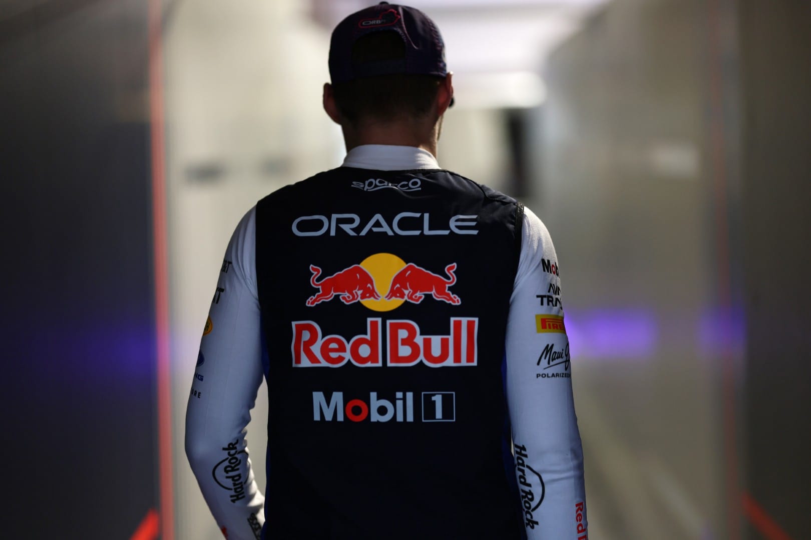 Isack Hadjar disqualifié à Miami après une irrégularité du plancher : Red Bull reconnaît une erreur