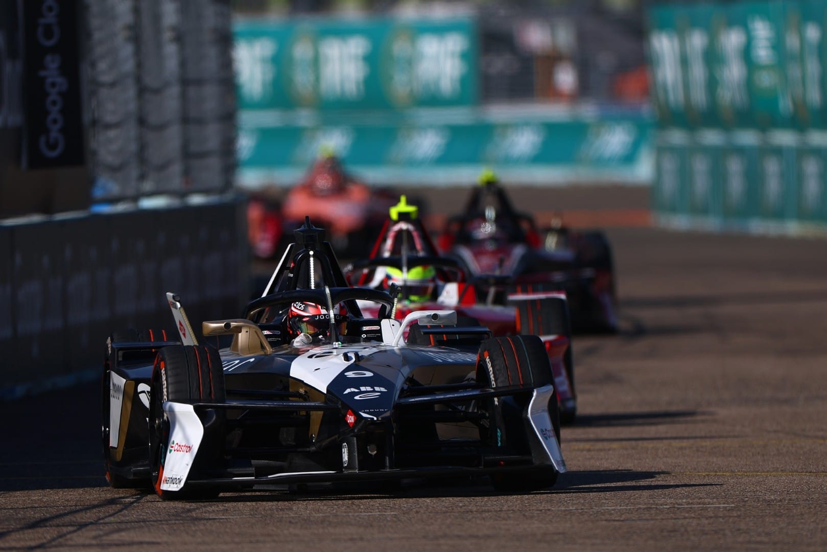 Berlin E-Prix : Mitch Evans s’impose au terme d’une course d’économie d’énergie et d’une arrivée controversée