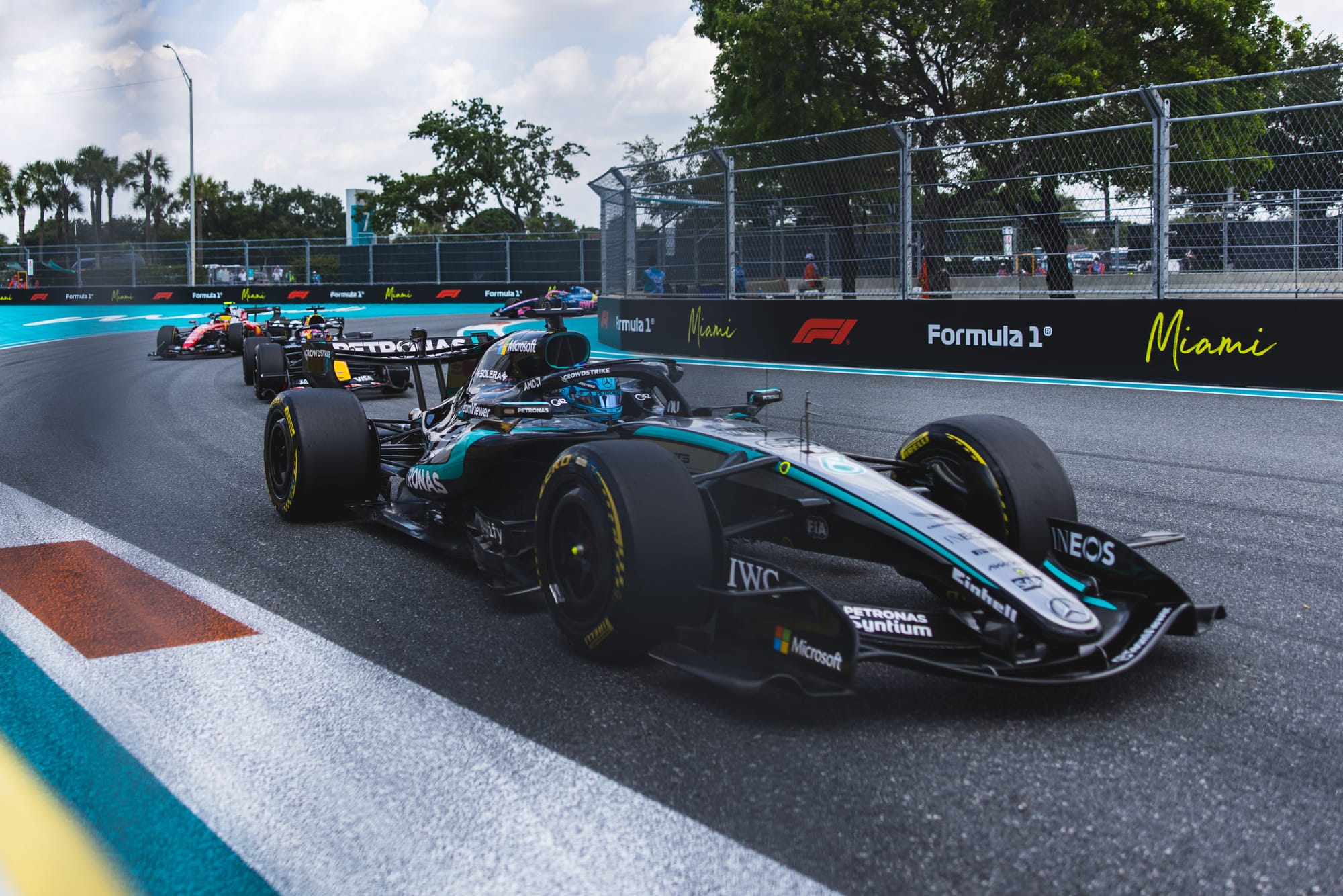 Départs ratés en F1 : pourquoi Mercedes n’arrive pas à régler un problème jugé « inacceptable »