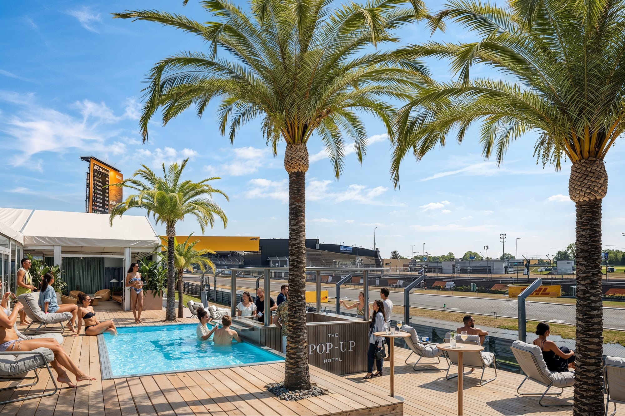 À Silverstone, un hôtel éphémère promet une piscine en bord de piste pour le Grand Prix de Grande-Bretagne
