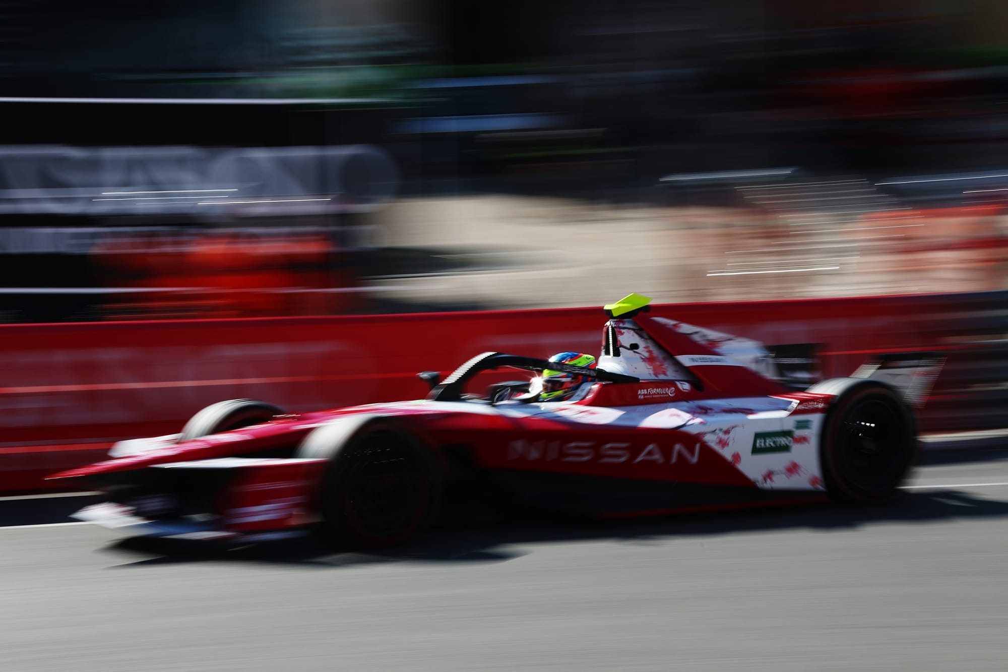 Rowland s’impose dans le chaos à Monaco et relance sa défense du titre en Formula E