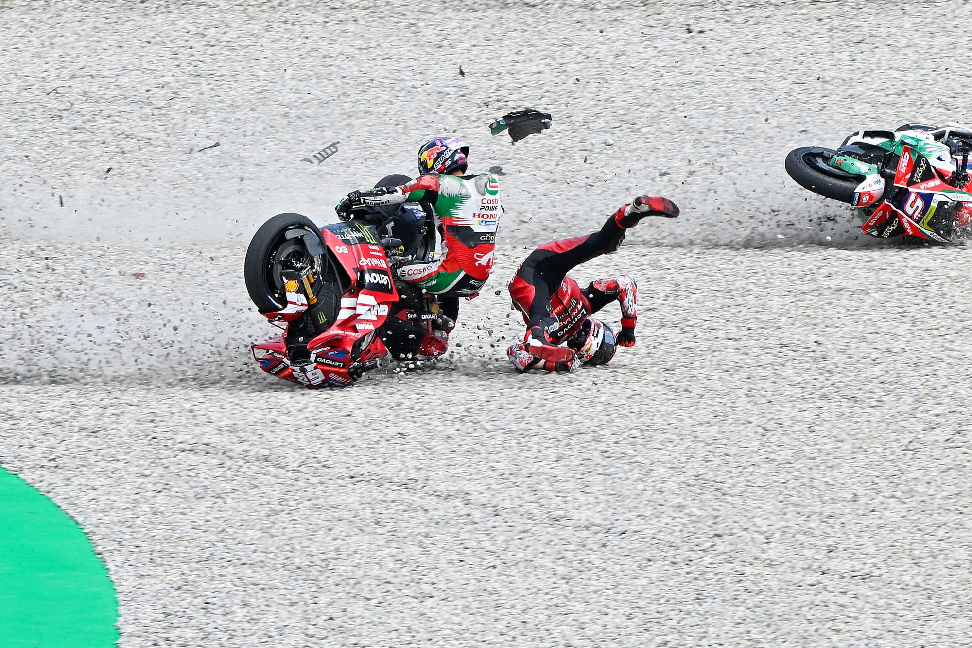 Johann Zarco donne des nouvelles après son terrible crash à Barcelone