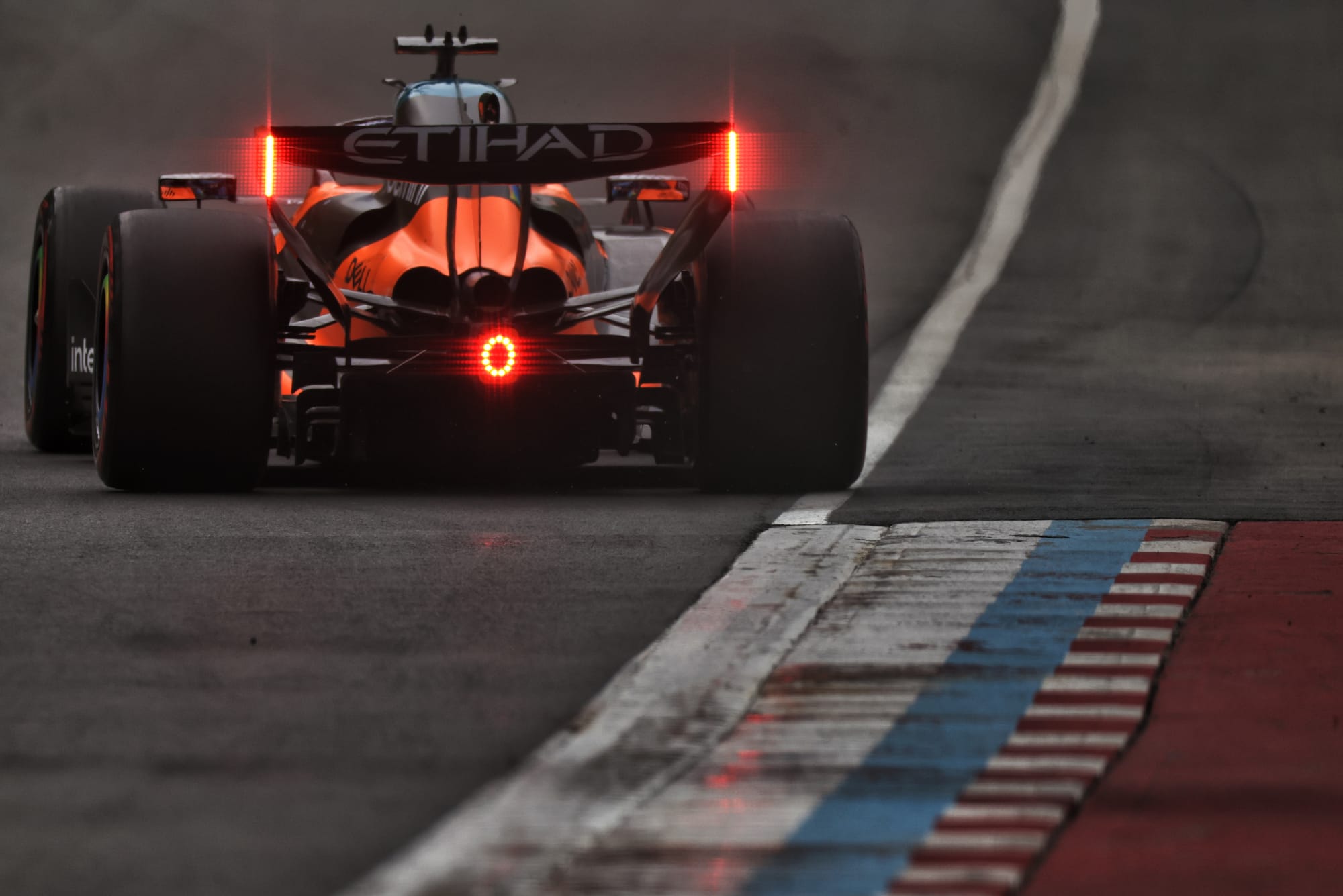 Stella alerte sur la F1 2027 : « tout le monde y perd » si la réforme moteur est bloquée