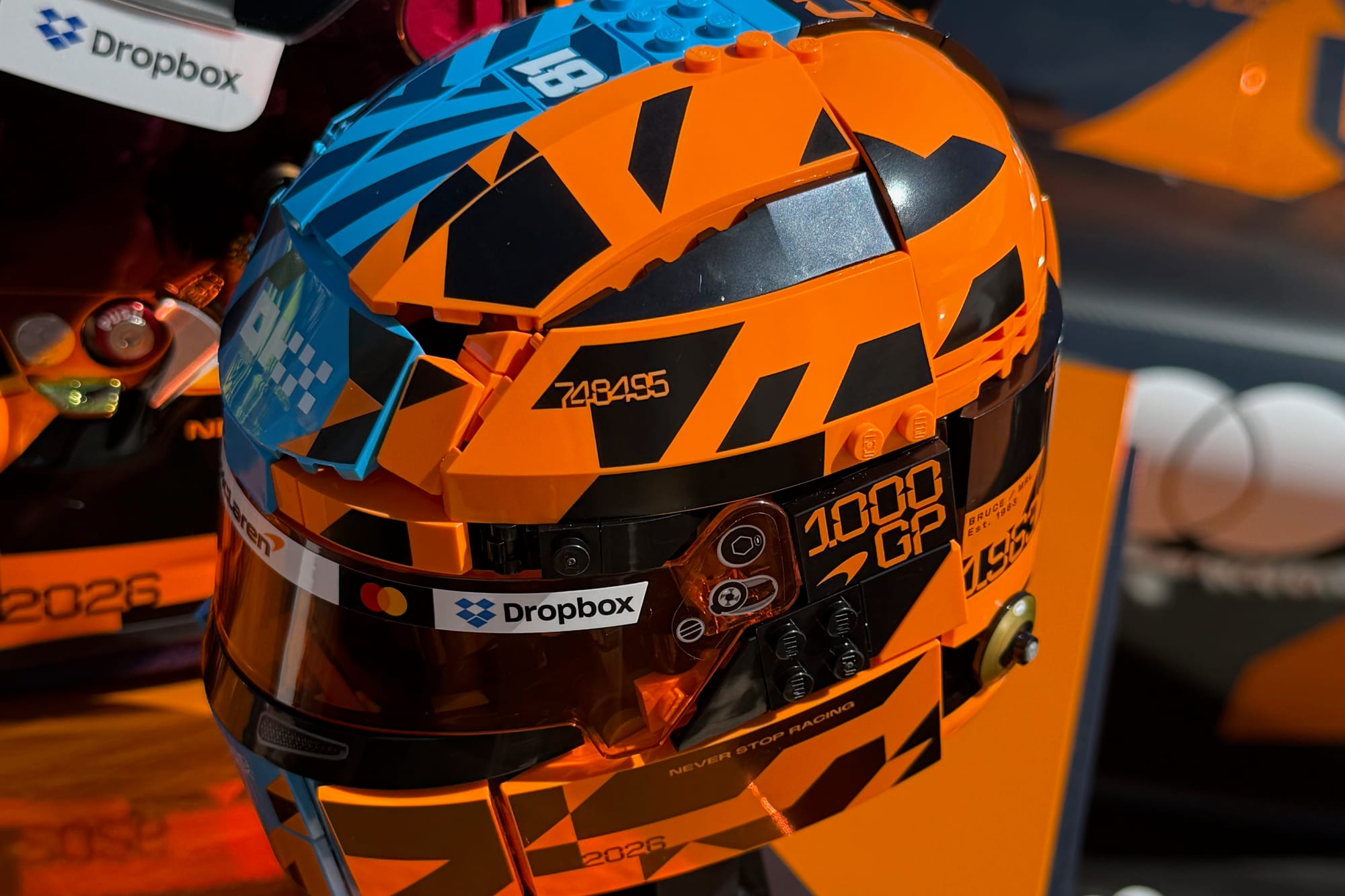 Norris et Piastri courront avec leurs propres designs de casques Lego