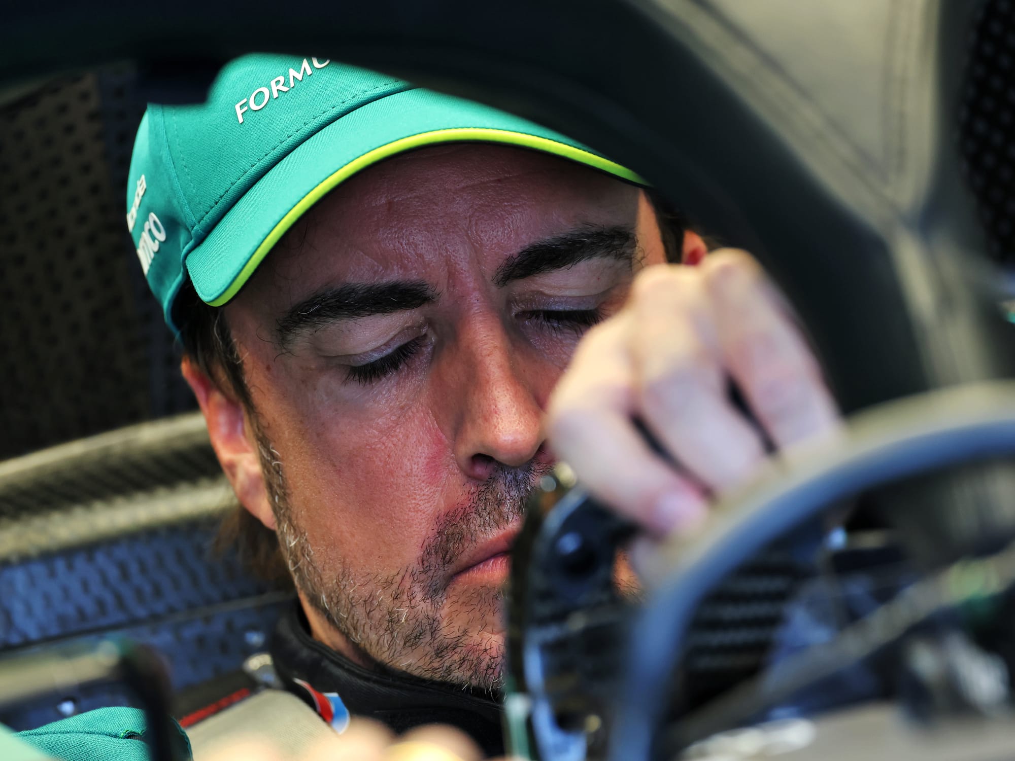 À Monaco, Aston Martin face à une F1 2026 imprévisible: l’alerte d’Alonso sur les « crashes stupides »