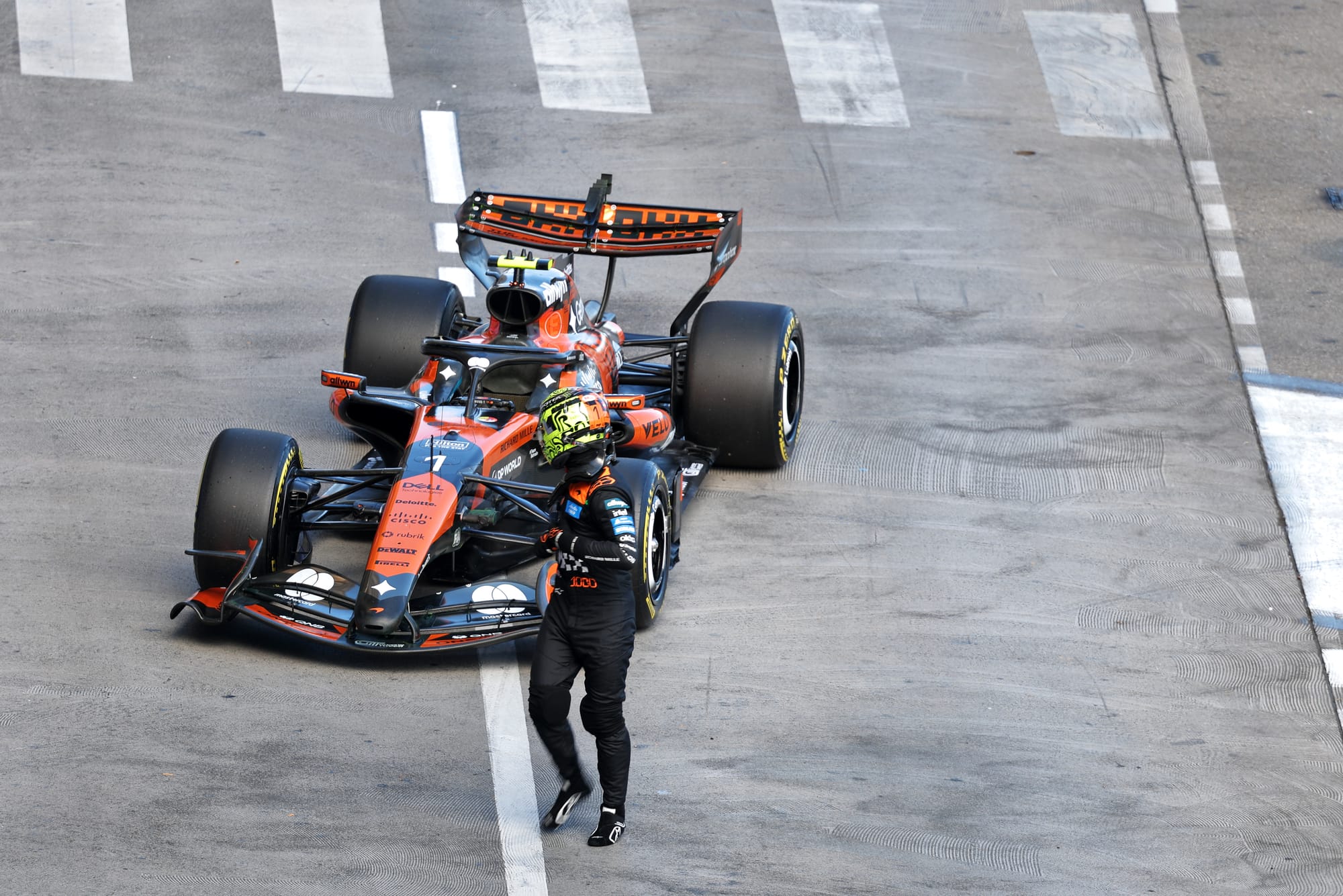 Monaco : McLaren brise le couvre-feu pour résoudre le souci qui a immobilisé Norris