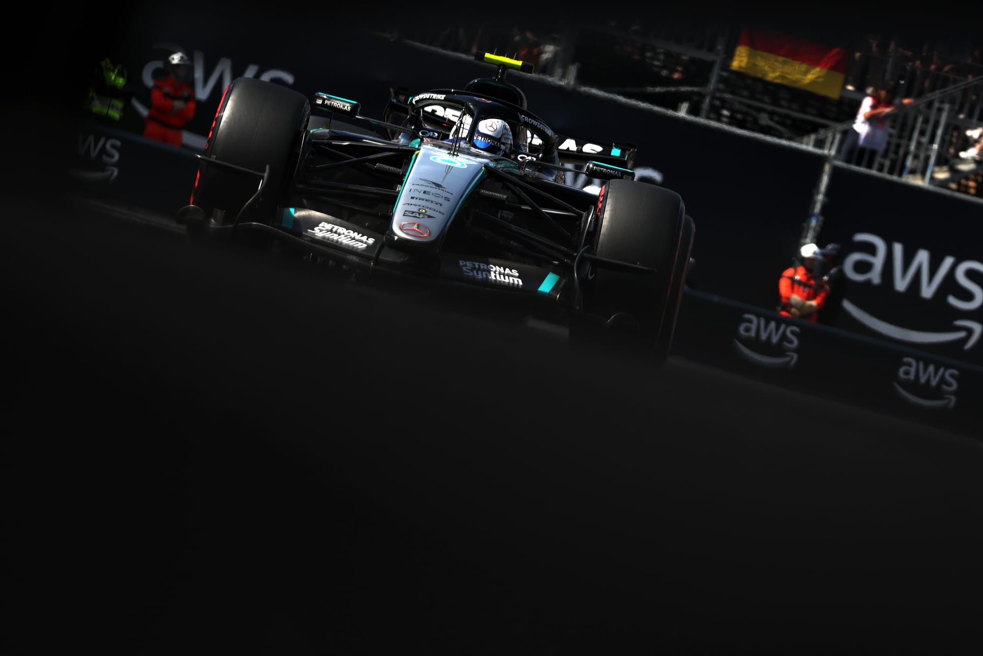 Monaco 2026 : Kimi Antonelli arrache la pole devant Verstappen, Leclerc au mur en Q3