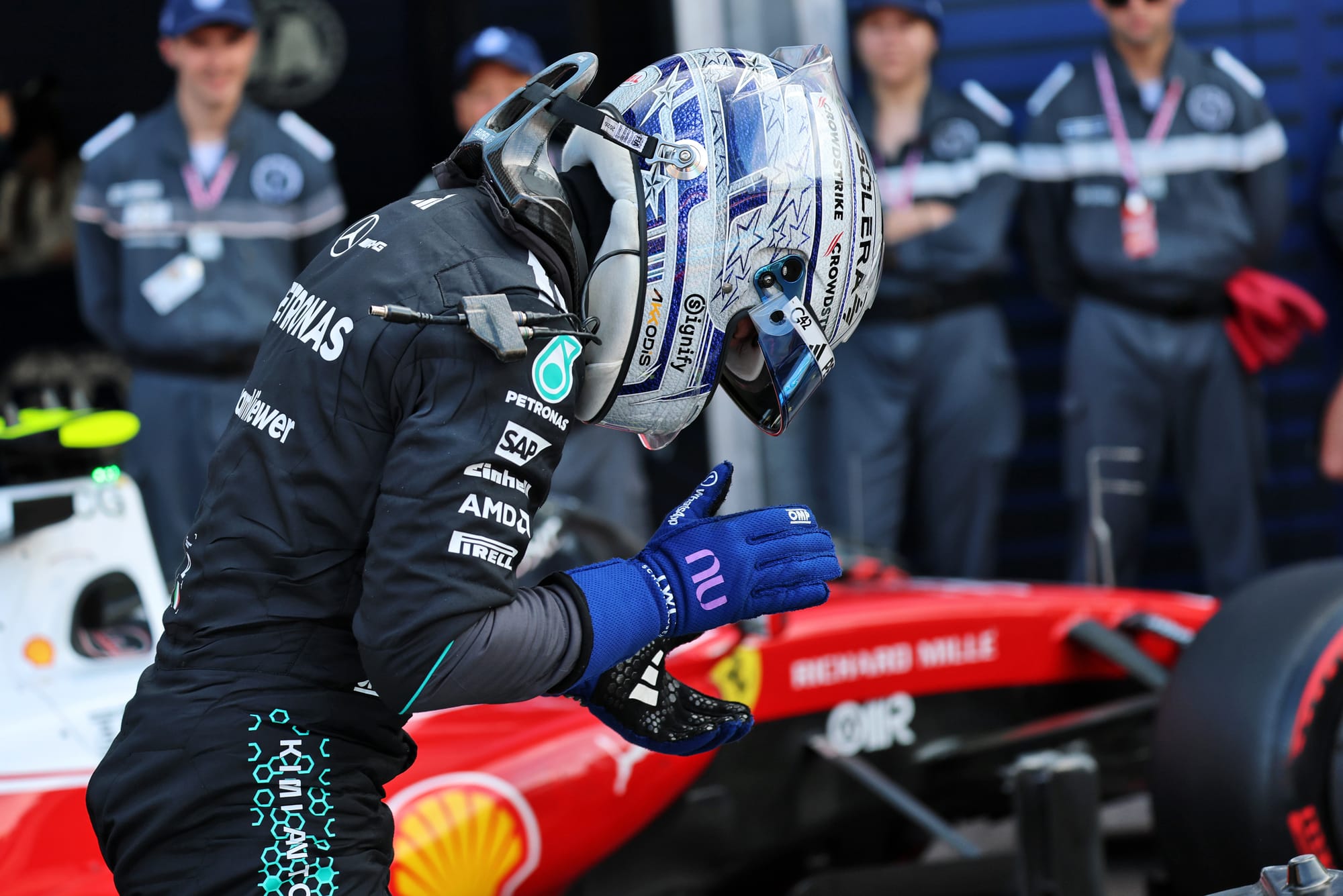 Antonelli arrache la pole à Monaco devant Verstappen, Leclerc termine dans le mur