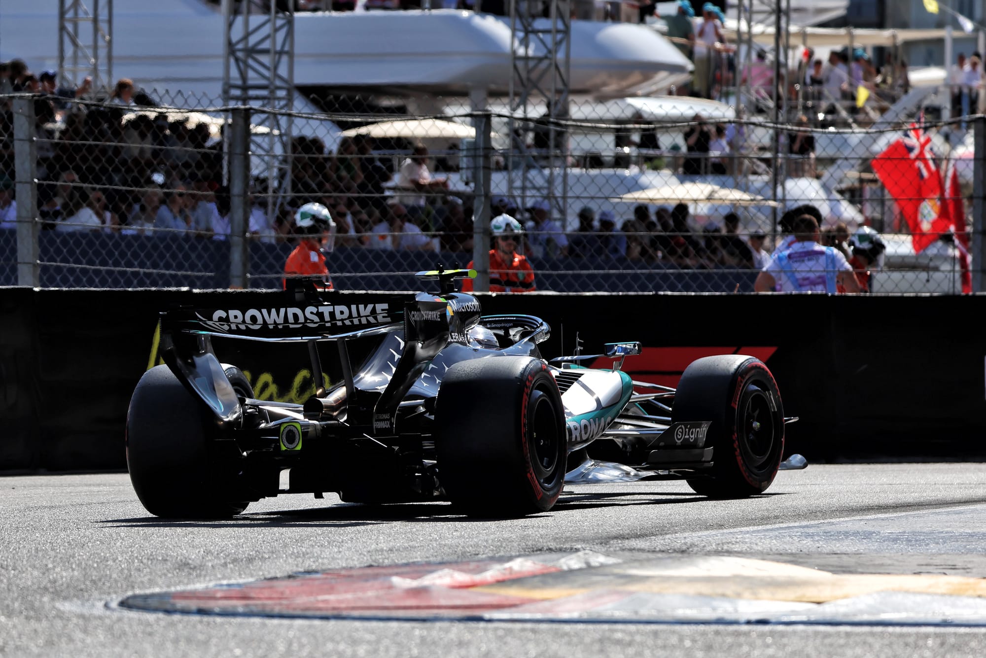 GP de Monaco 2026 : Antonelli en pole, Verstappen à 0,043 s, la grille de départ complète