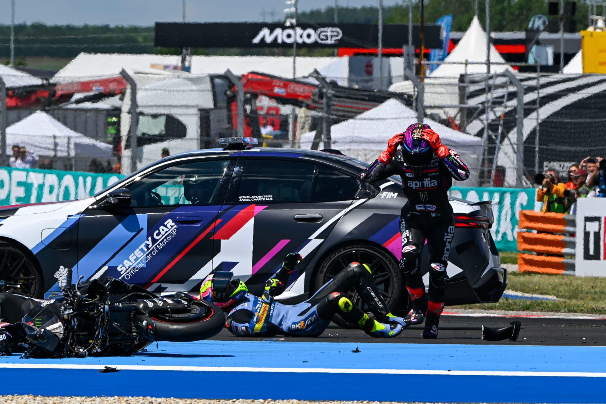 MotoGP en Hongrie : Aprilia juge la sanction de Jorge Martin peut-être trop clémente après le chaos du premier virage