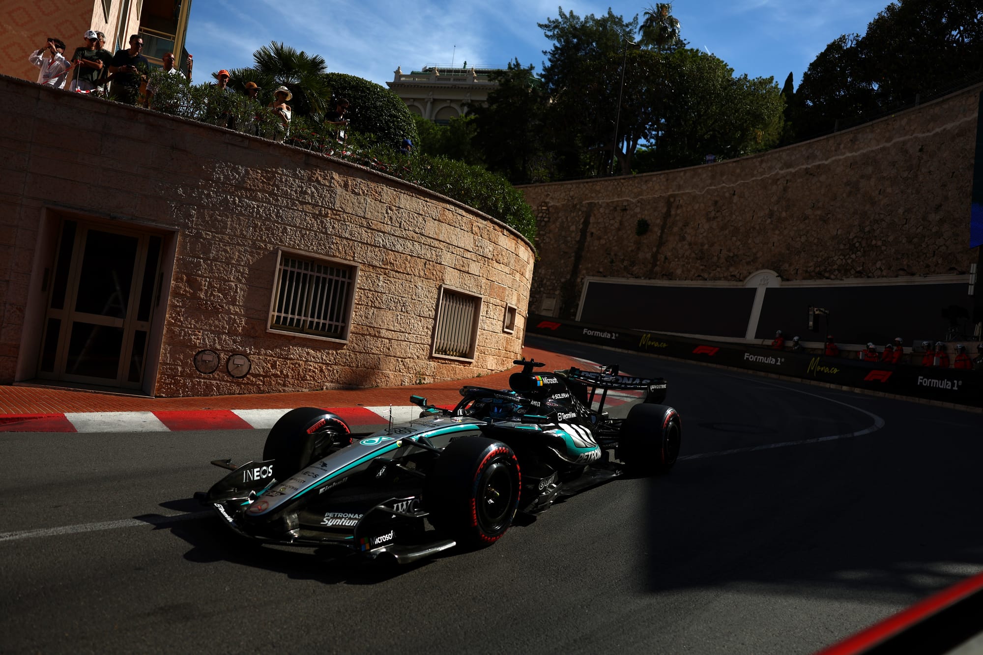 Mercedes F1 tout près du milliard de dollars de revenus : les comptes 2025 révèlent un tournant