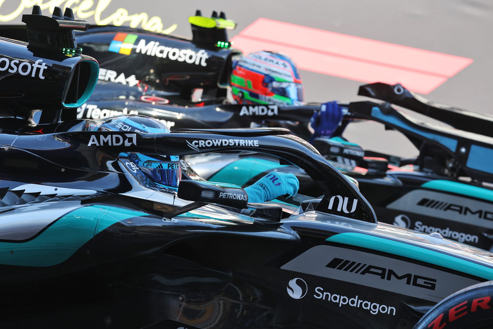Russell arrache la pole à Barcelone, Hamilton s’invite en première ligne