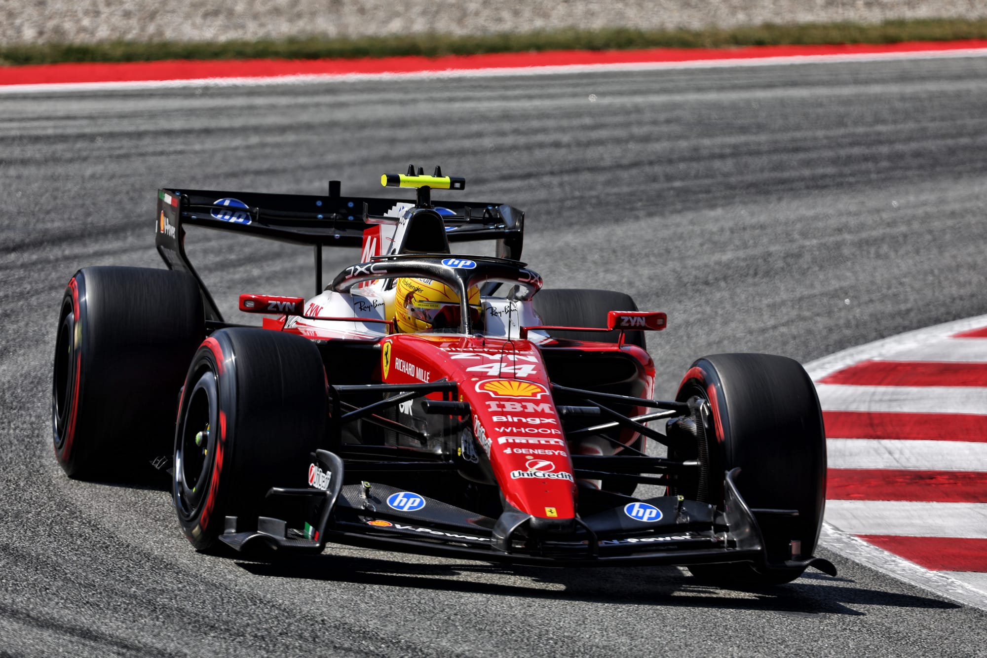 À 0,064 s de la pole à Barcelone: les détails qui ont fait basculer le duel Russell-Hamilton
