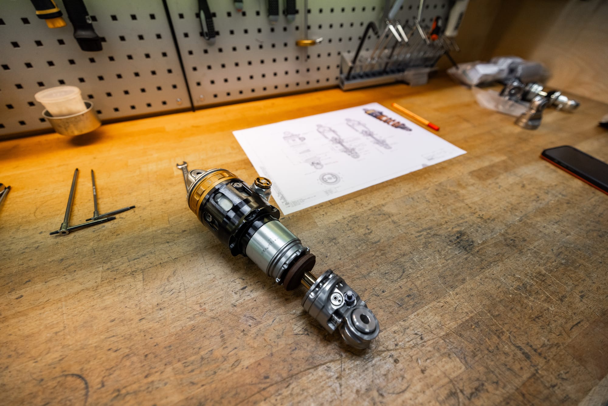 Le secret d’Ohlins sur la Ducati MotoGP : un amortisseur qui limite la course pour mieux exploiter le ride height device