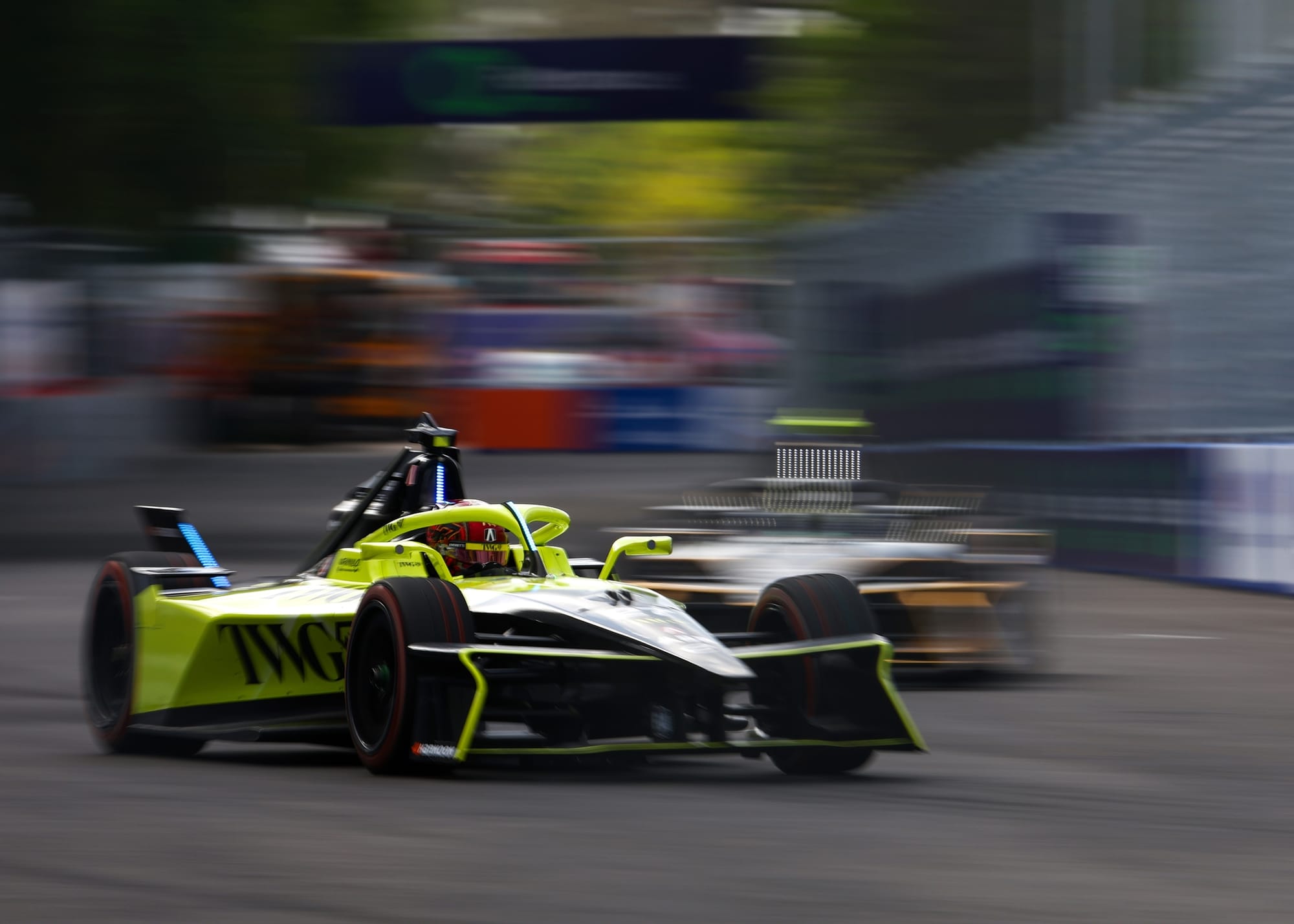 Formule E à Sanya : Andretti réalise un doublé historique au milieu d’un chaos total