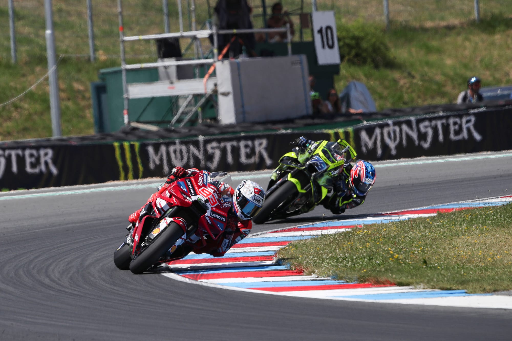 Marc Marquez s’impose en République tchèque et se rapproche du leader Bezzecchi
