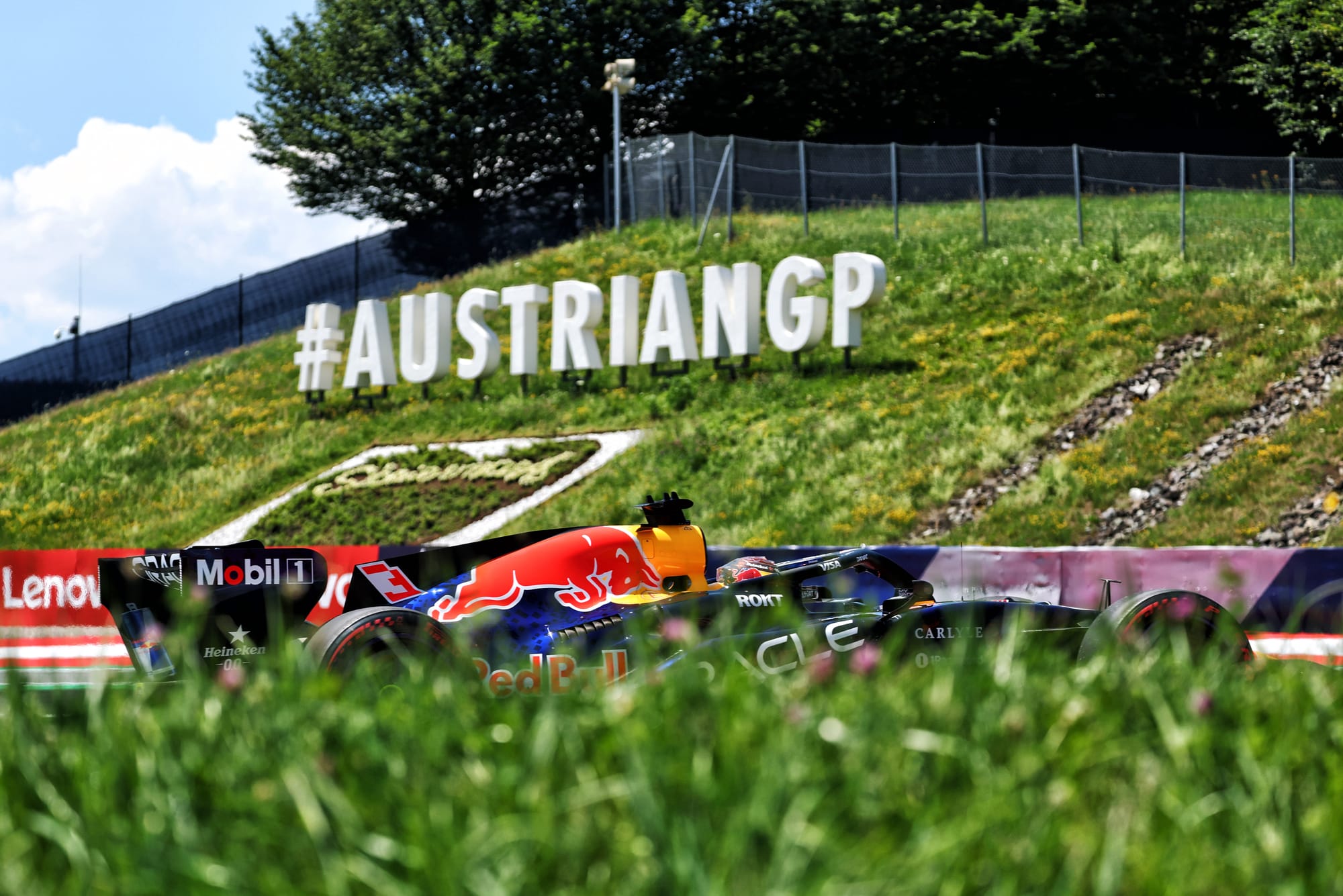 Drapeaux jaunes en qualification : pourquoi le tour de la pole a été validé malgré l'accident de Verstappen
