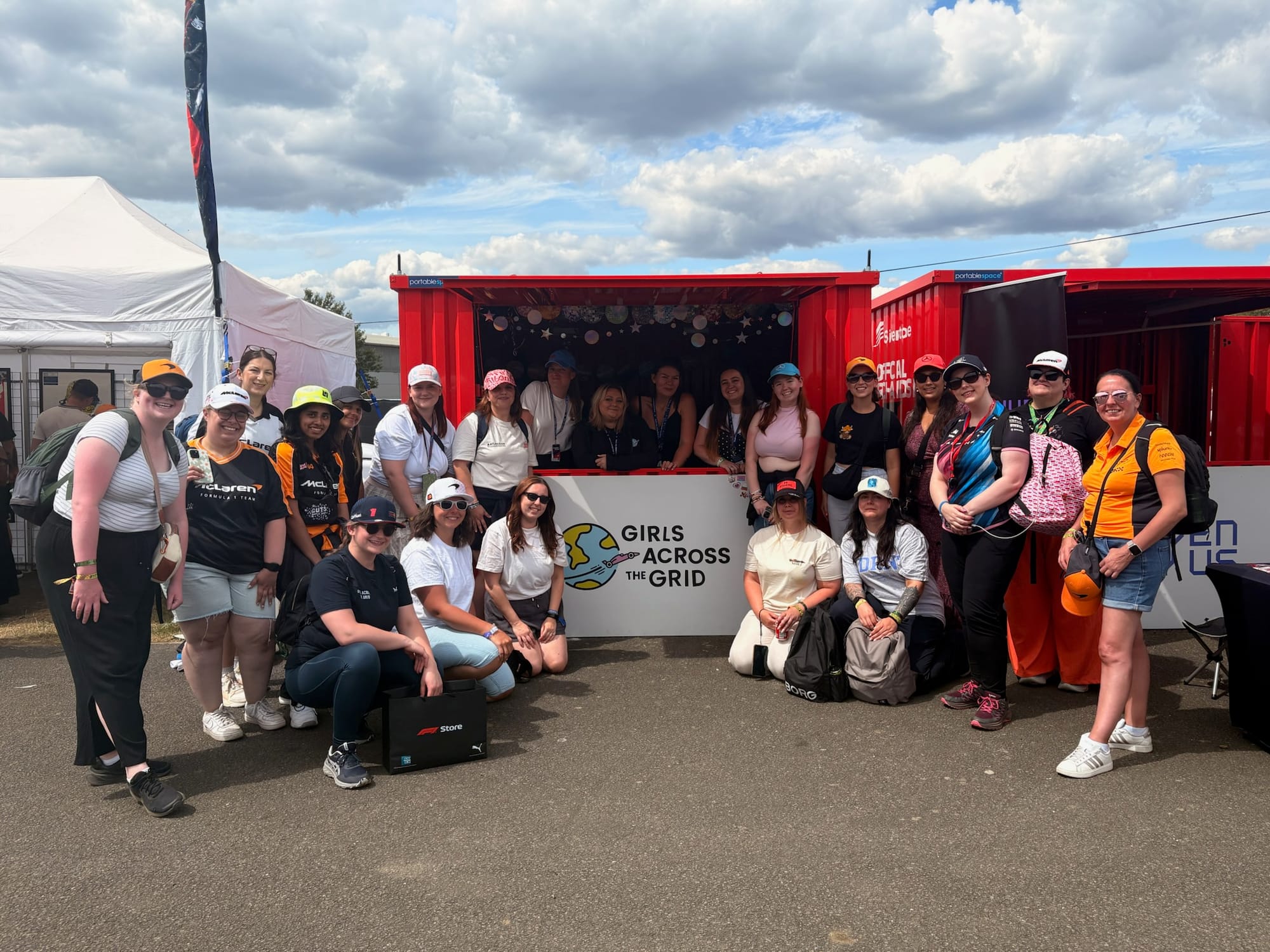 Girls Across the Grid, la communauté qui aide les femmes à vivre la F1 ensemble