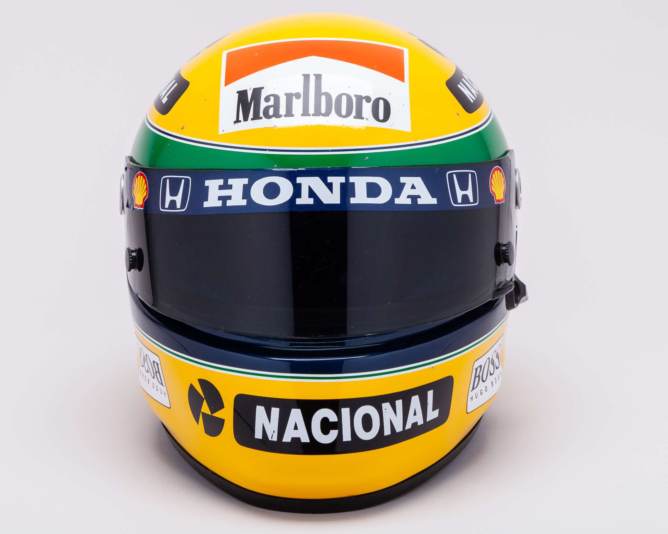 Possédez l’un des véritables casques de F1 d’Ayrton Senna de 1992