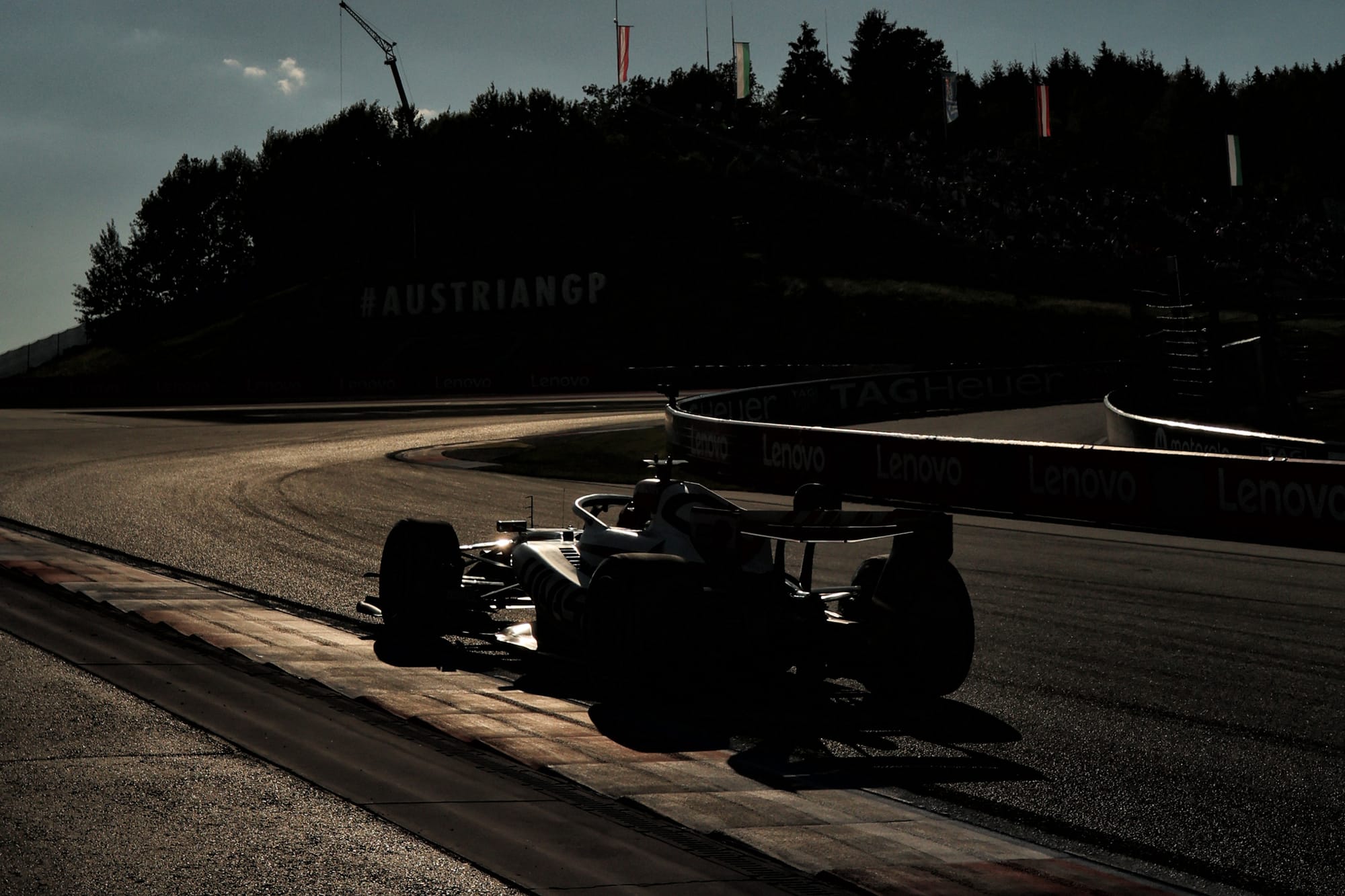 Le baquet Haas pour 2027 : Ocon sous pression, Fornaroli en tête, Toyota en facteur X