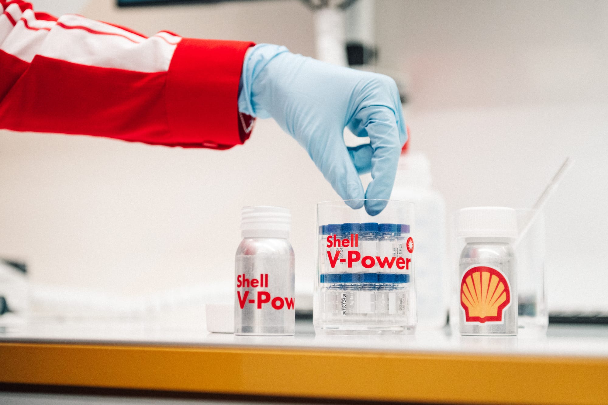 Le laboratoire mobile Trackside de Shell en environnement de Grand Prix