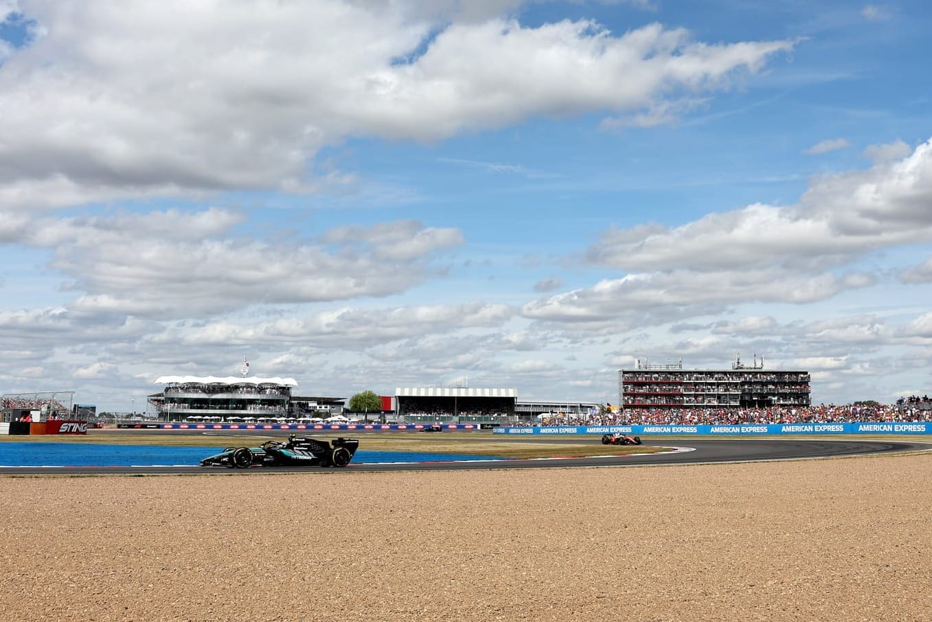 Silverstone 2026 : la victoire de Leclerc, la polémique de la voiture de sécurité et un championnat relancé